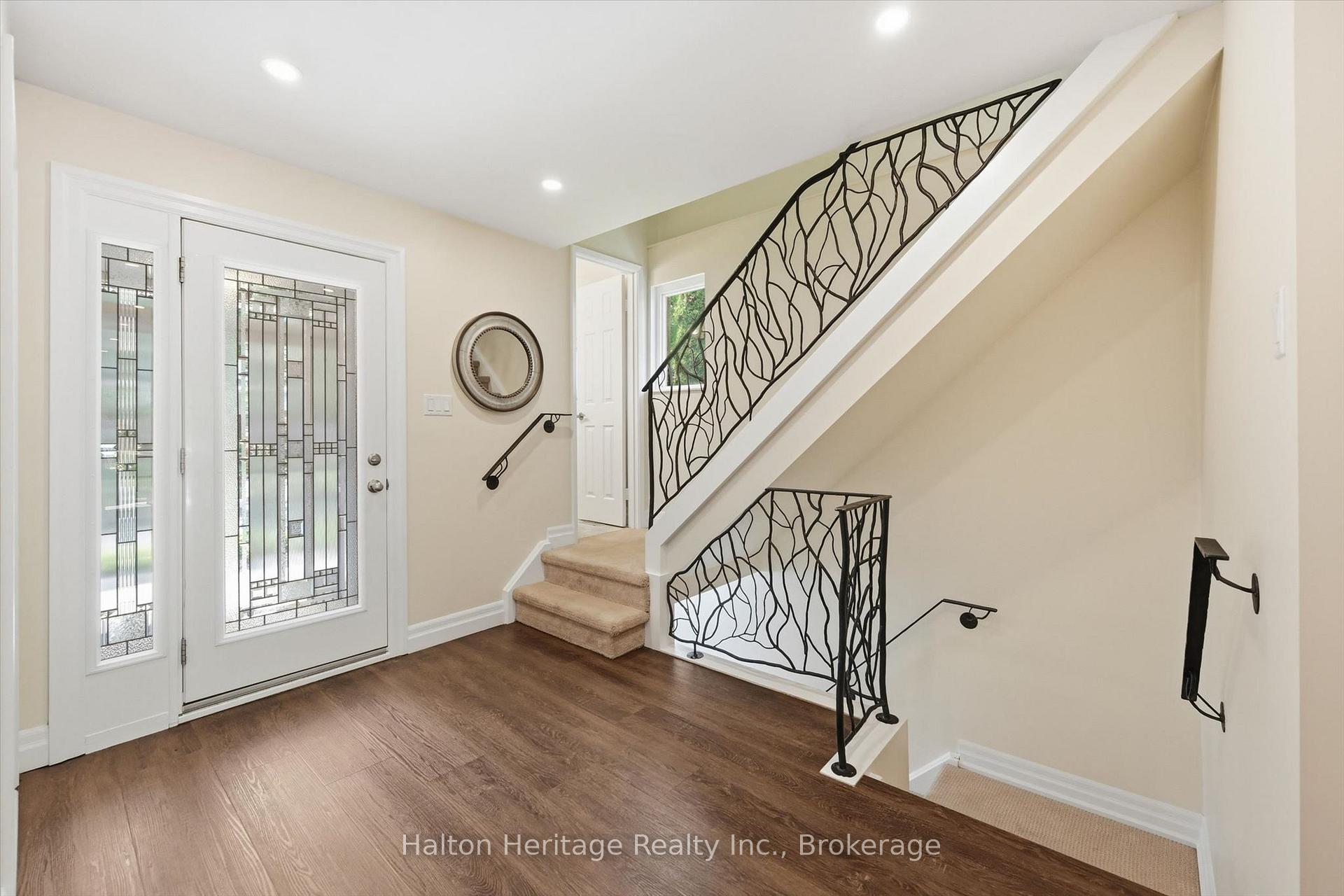 Photo 12 of Unit 8, 459 Woodview Road, Burlington, Roseland — HOMEH