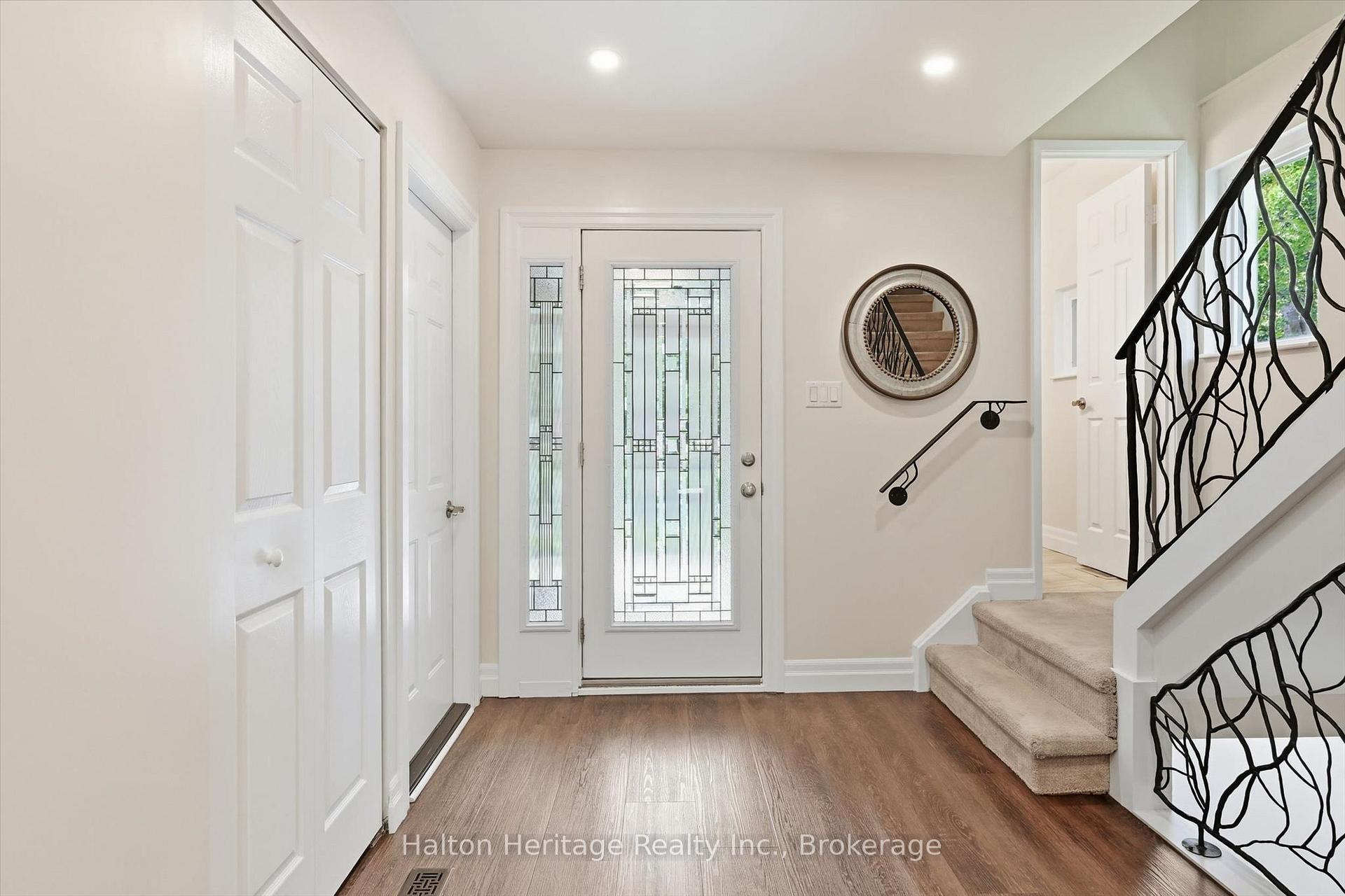 Photo 13 of Unit 8, 459 Woodview Road, Burlington, Roseland — HOMEH