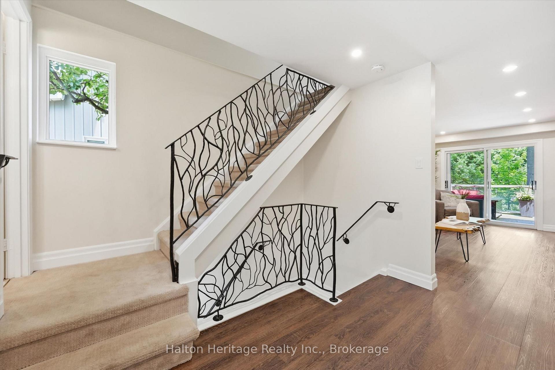 Photo 14 of Unit 8, 459 Woodview Road, Burlington, Roseland — HOMEH