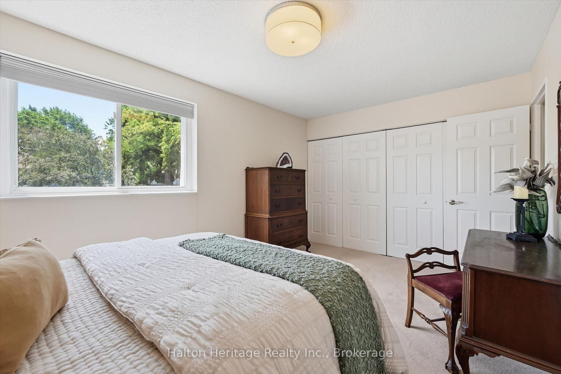 Photo 17 of Unit 8, 459 Woodview Road, Burlington, Roseland — HOMEH