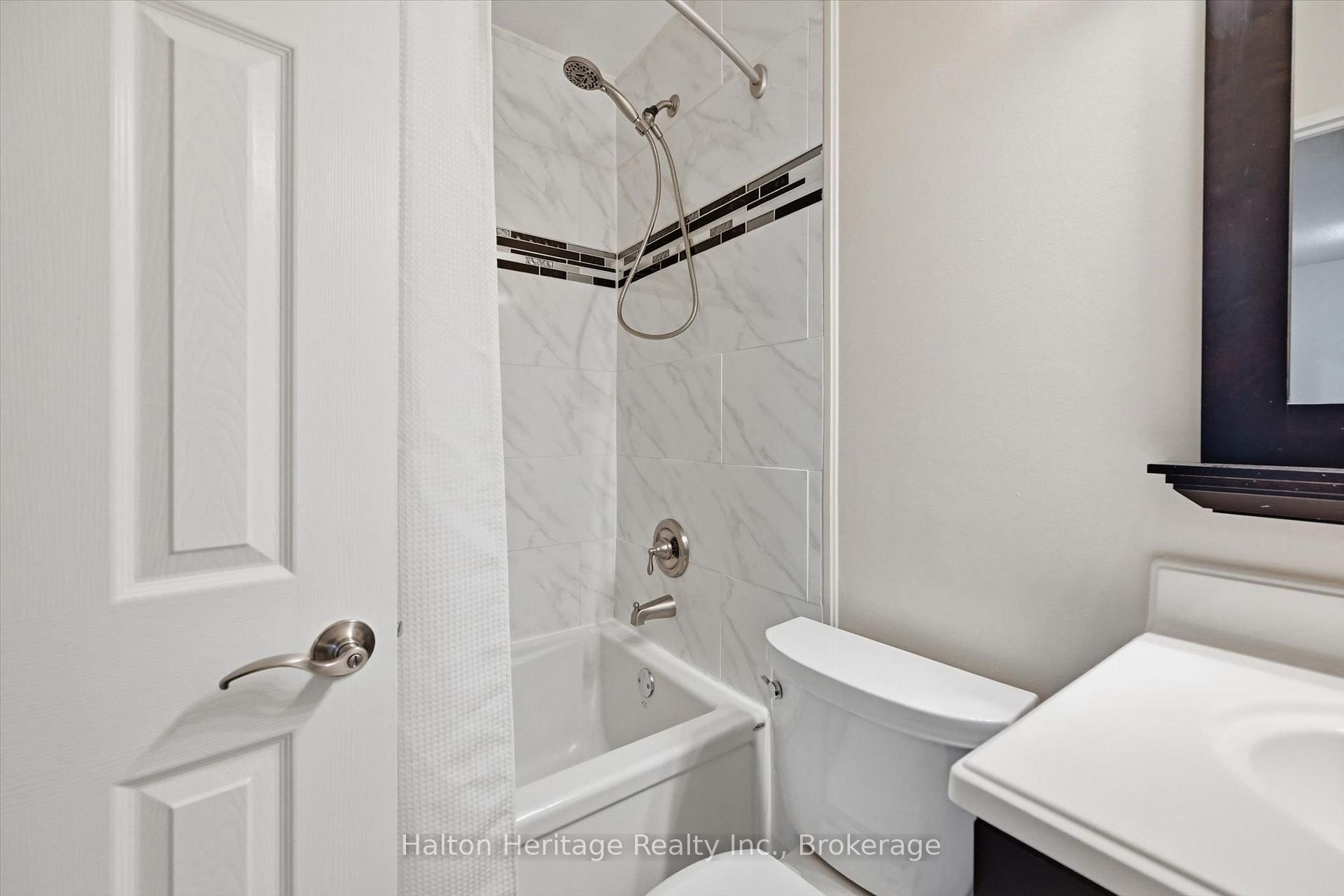 Photo 24 of Unit 8, 459 Woodview Road, Burlington, Roseland — HOMEH