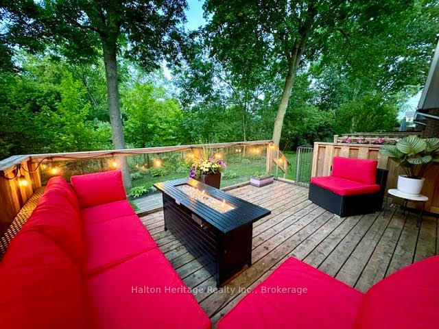 Photo 26 of Unit 8, 459 Woodview Road, Burlington, Roseland — HOMEH