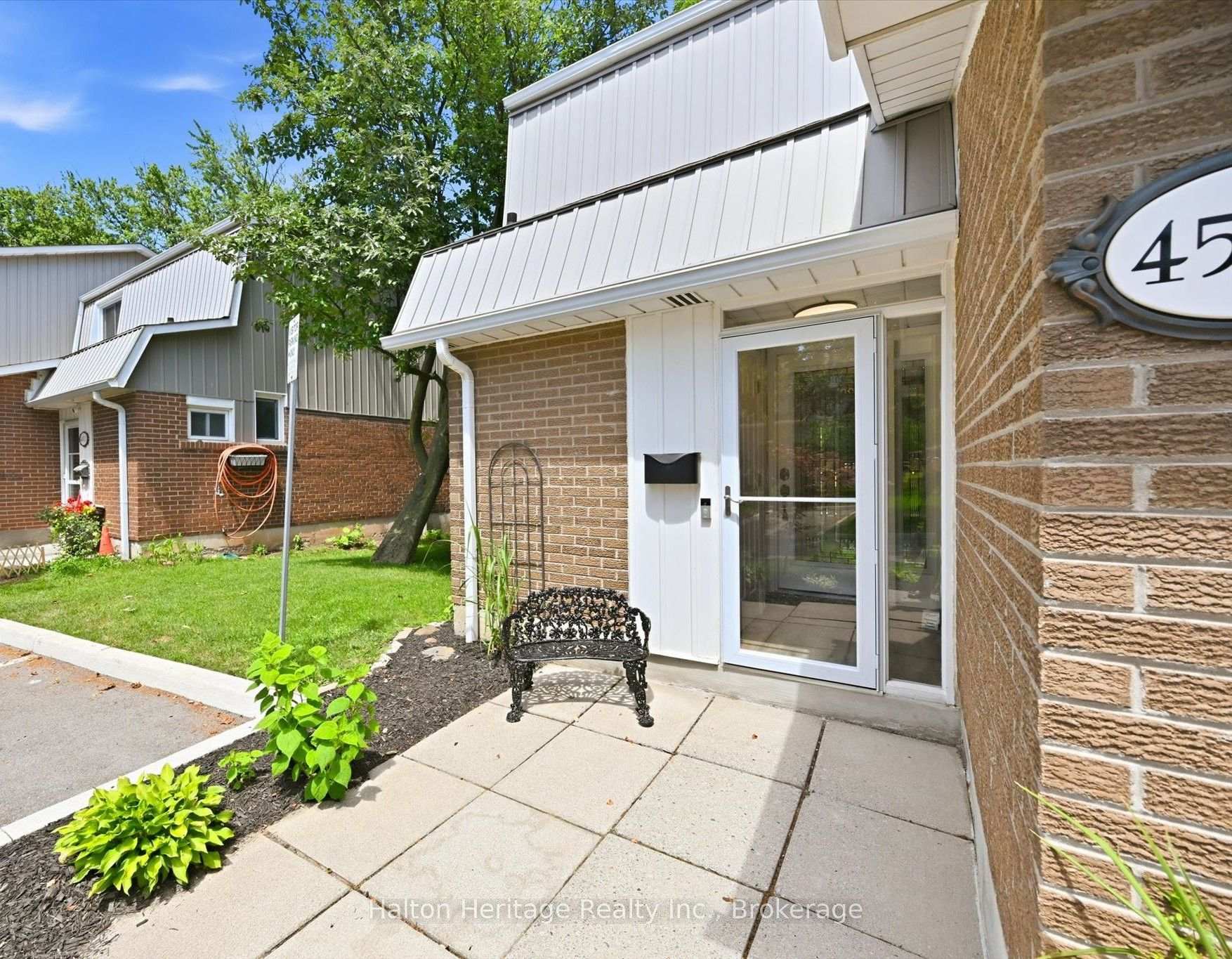 Photo 39 of Unit 8, 459 Woodview Road, Burlington, Roseland — HOMEH