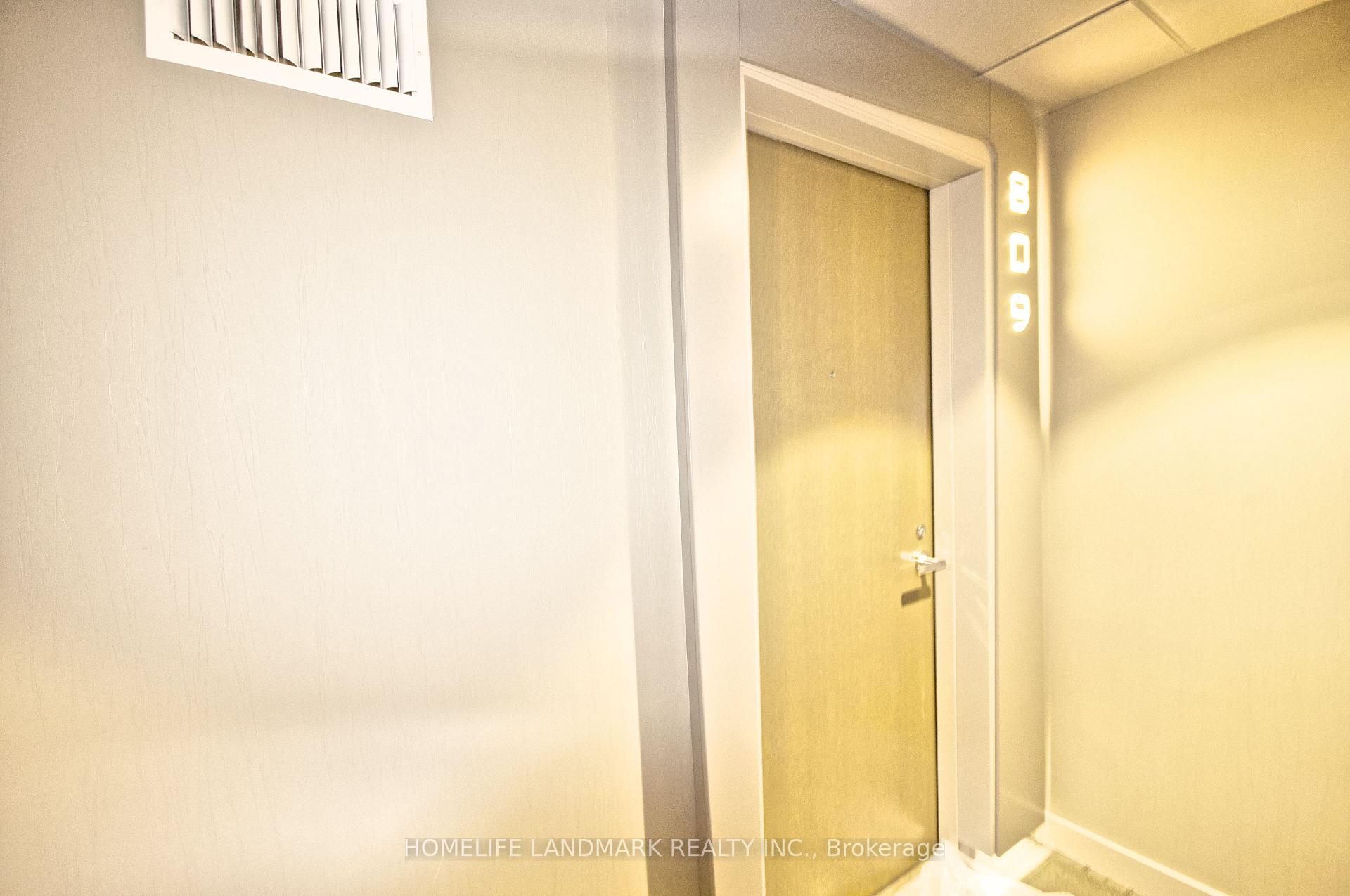 Photo 3 of Unit 809, 1 Bloor Street E, Toronto, Church-Yonge Corridor — HOMEH