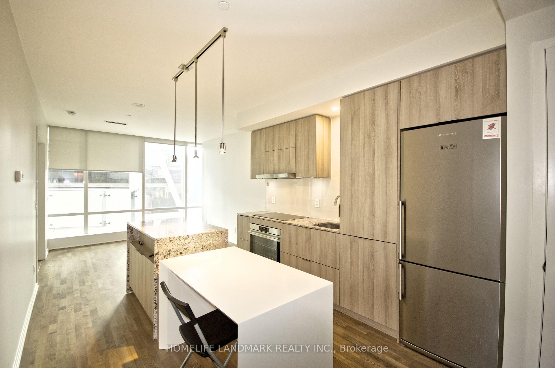 Photo 6 of Unit 809, 1 Bloor Street E, Toronto, Church-Yonge Corridor — HOMEH