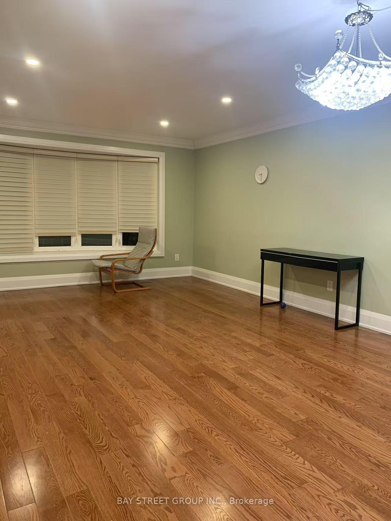Photo 3 of Unit Upper, 63 Lesgay Crescent, North York, Don Valley Village — HOMEH