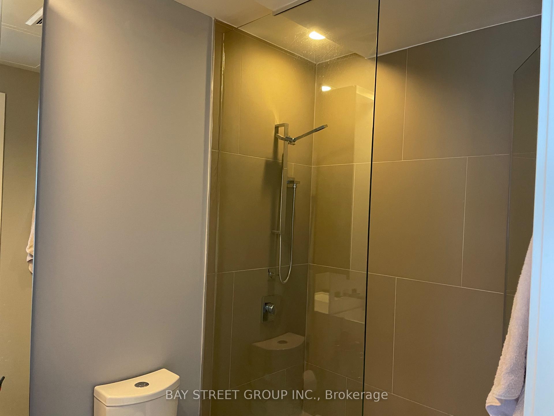 Photo 4 of Unit 5203, 1 Bloor Street E, Toronto, Church-Yonge Corridor — HOMEH