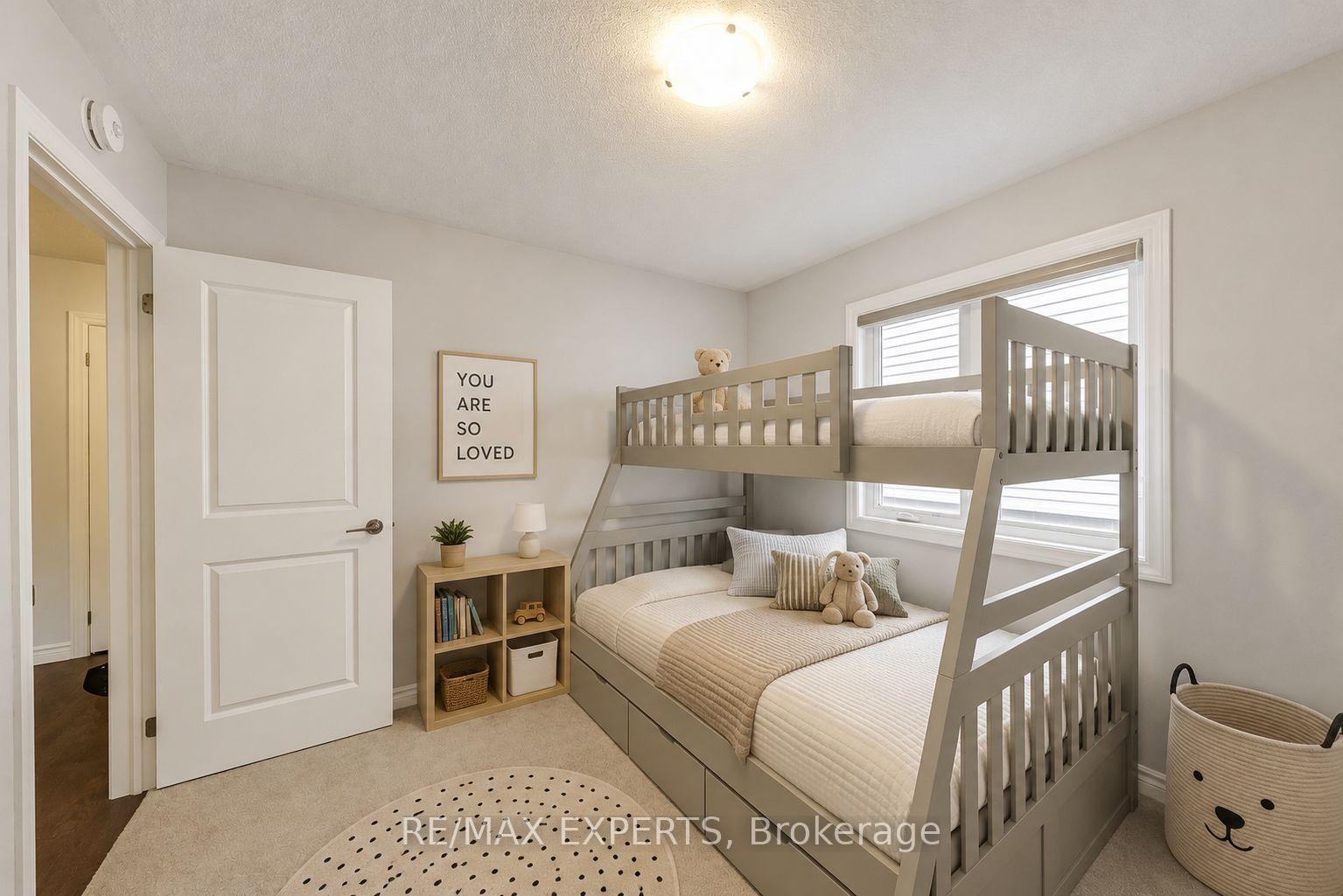 Photo 10 of 162 Shepherd Drive, Barrie, Rural Barrie Southeast — HOMEH