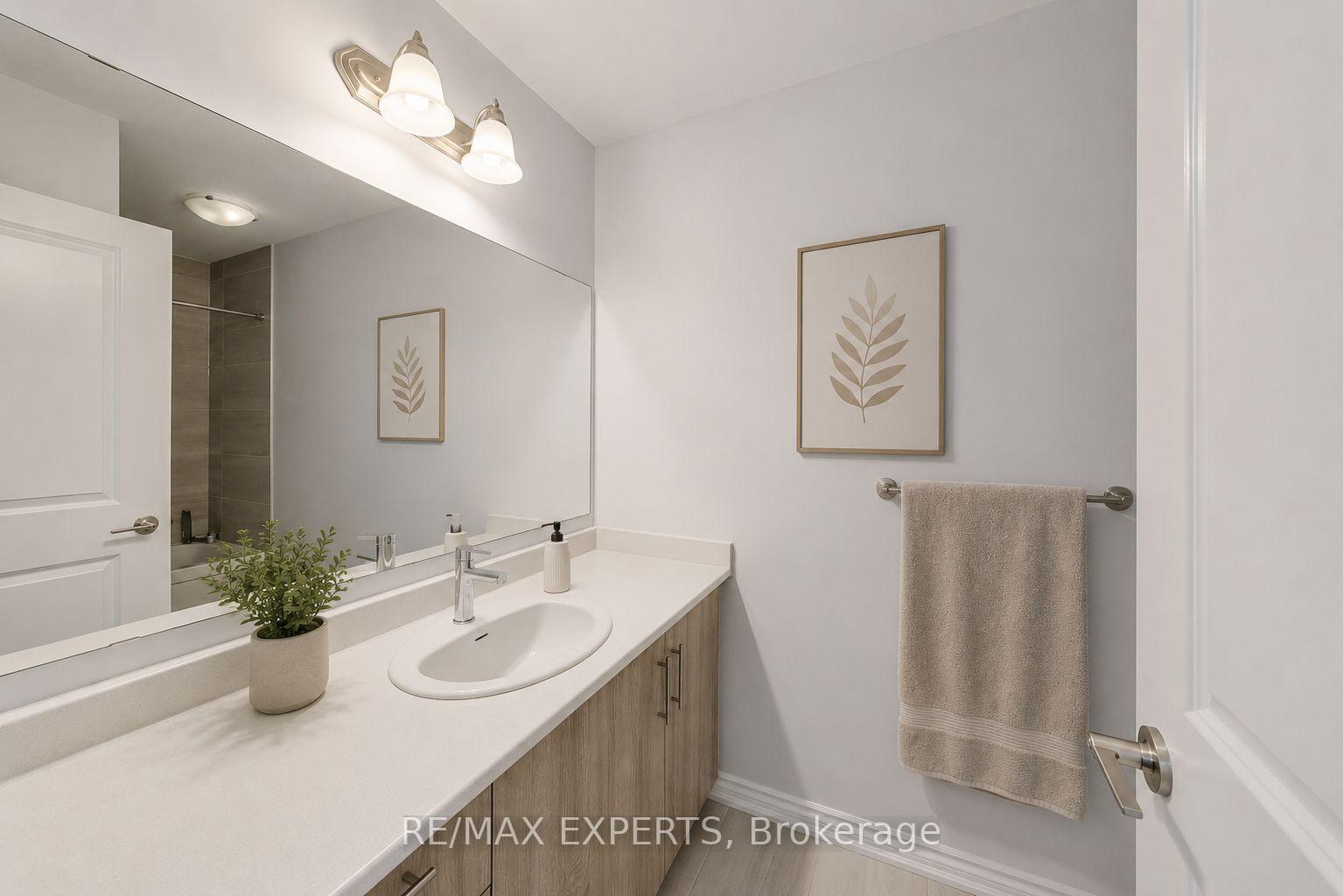 Photo 12 of 162 Shepherd Drive, Barrie, Rural Barrie Southeast — HOMEH