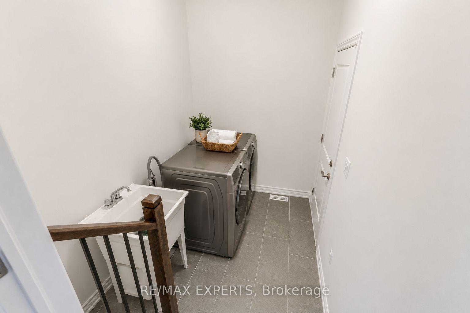 Photo 13 of 162 Shepherd Drive, Barrie, Rural Barrie Southeast — HOMEH
