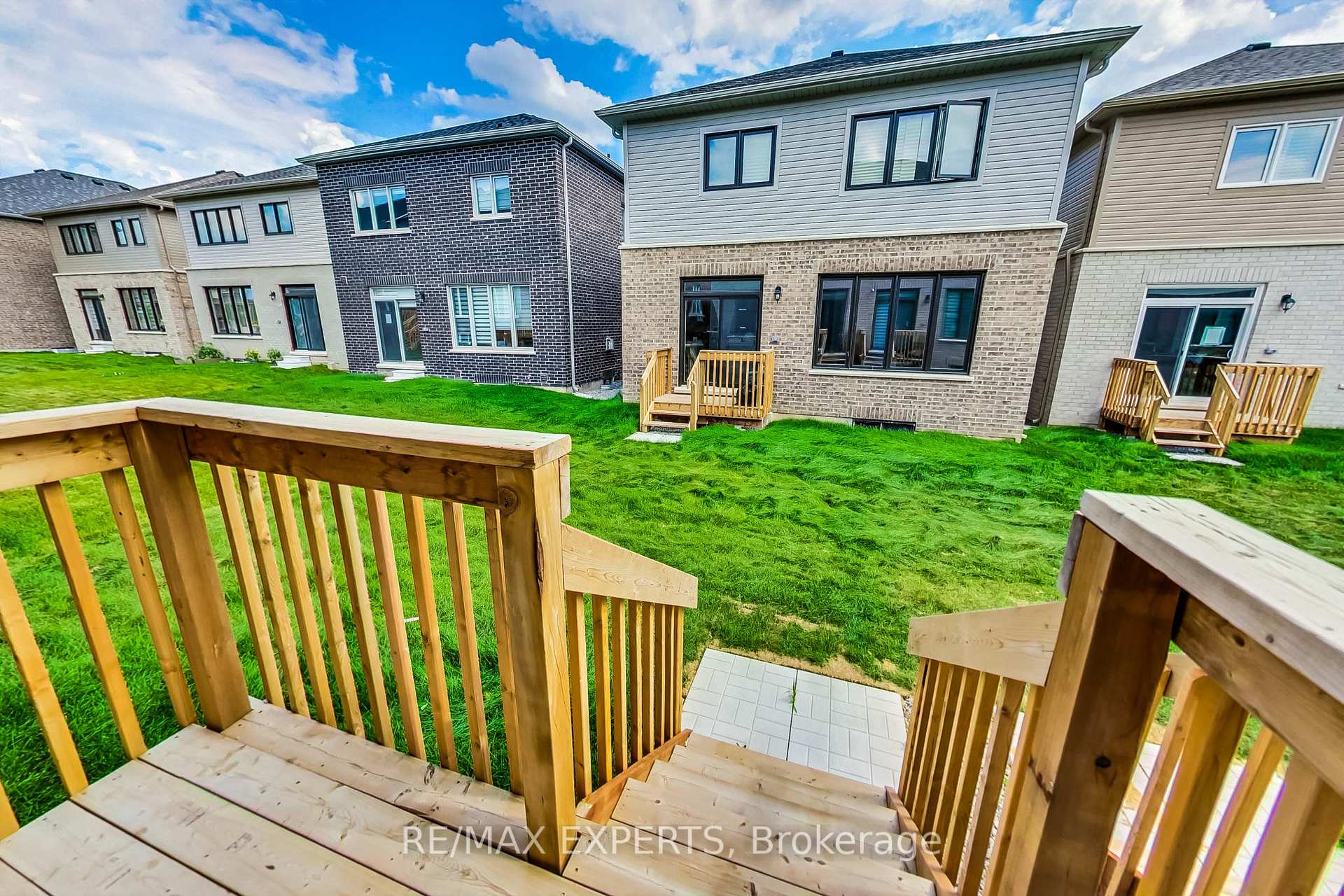 Photo 15 of 162 Shepherd Drive, Barrie, Rural Barrie Southeast — HOMEH