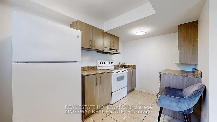Photo 5 of Unit W/O, 117 Primeau Drive, Aurora, Aurora Grove — HOMEH