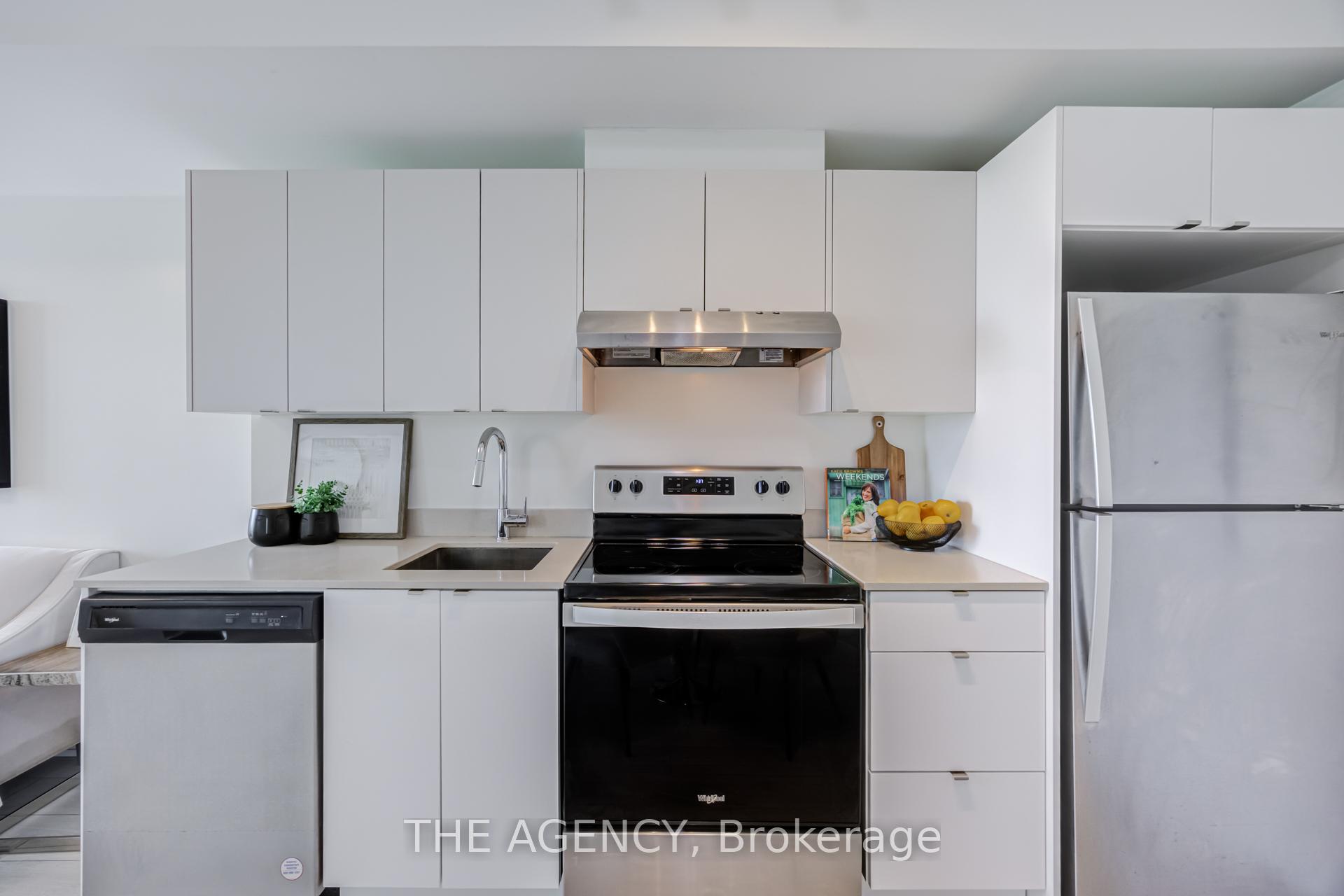 Photo 13 of Unit B605, 3200 Dakota Common, Burlington, Alton — HOMEH