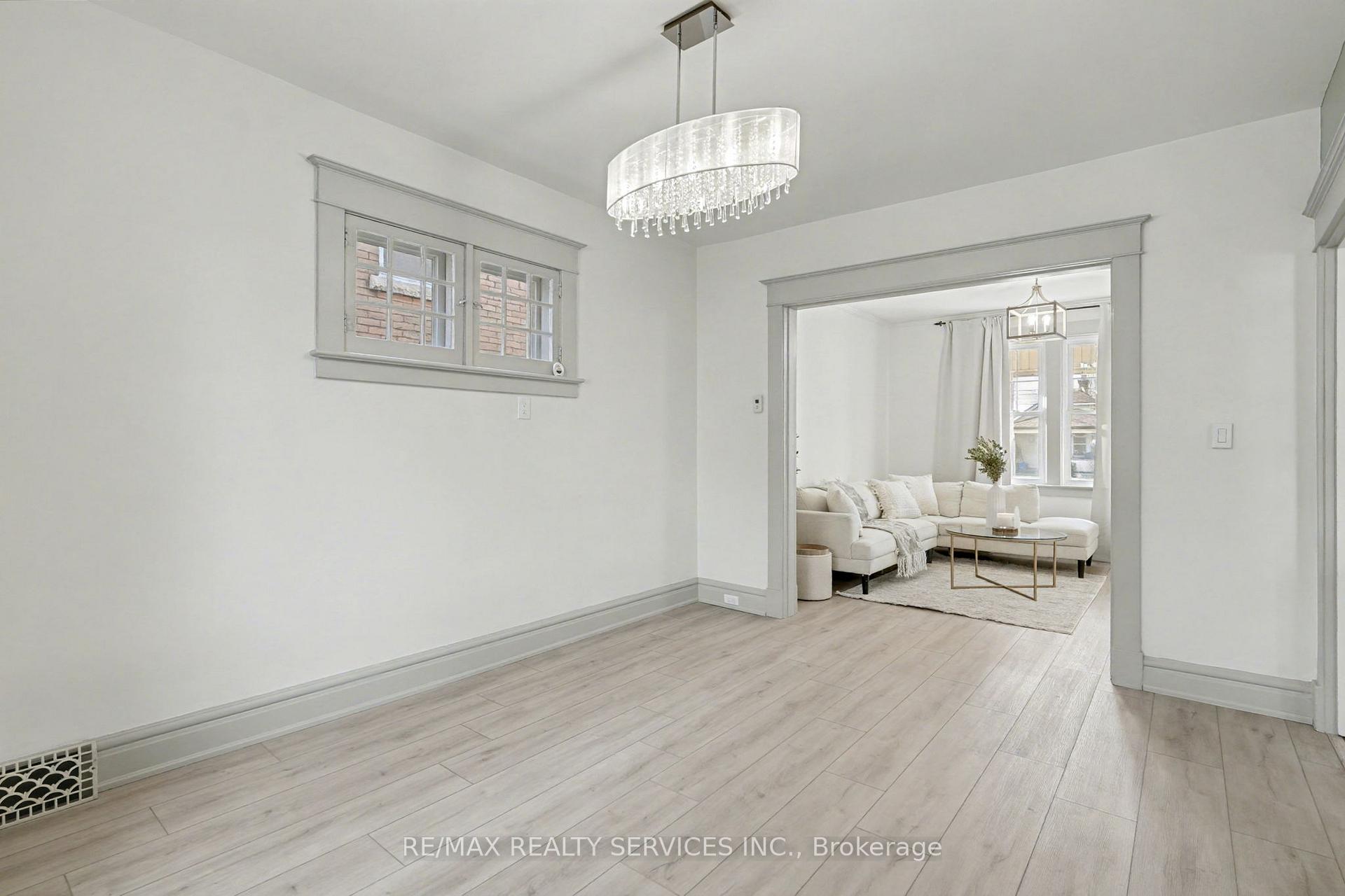Photo 3 of 39 Fielden Avenue, Port Colborne, Sugarloaf — HOMEH