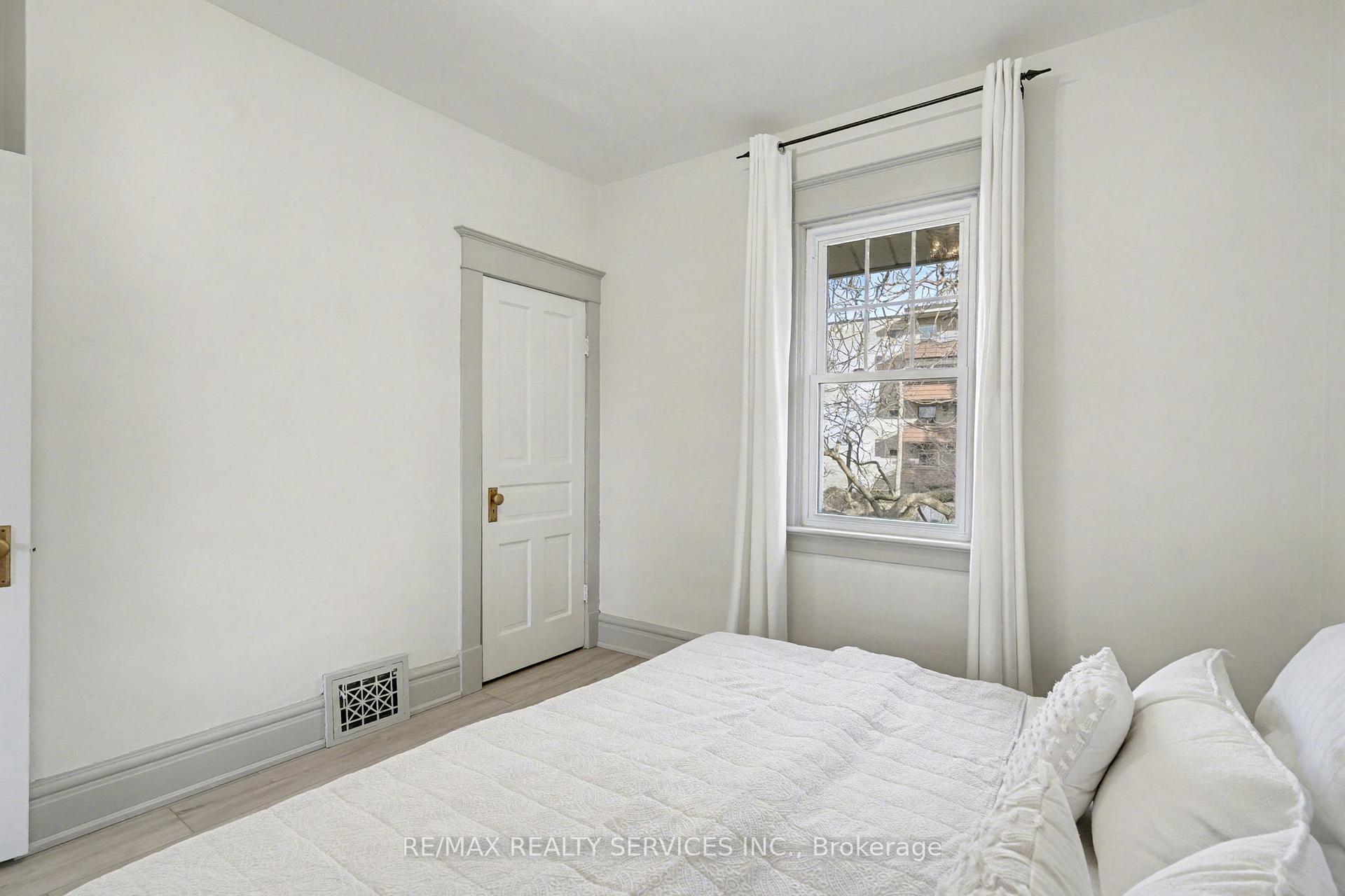 Photo 14 of 39 Fielden Avenue, Port Colborne, Sugarloaf — HOMEH