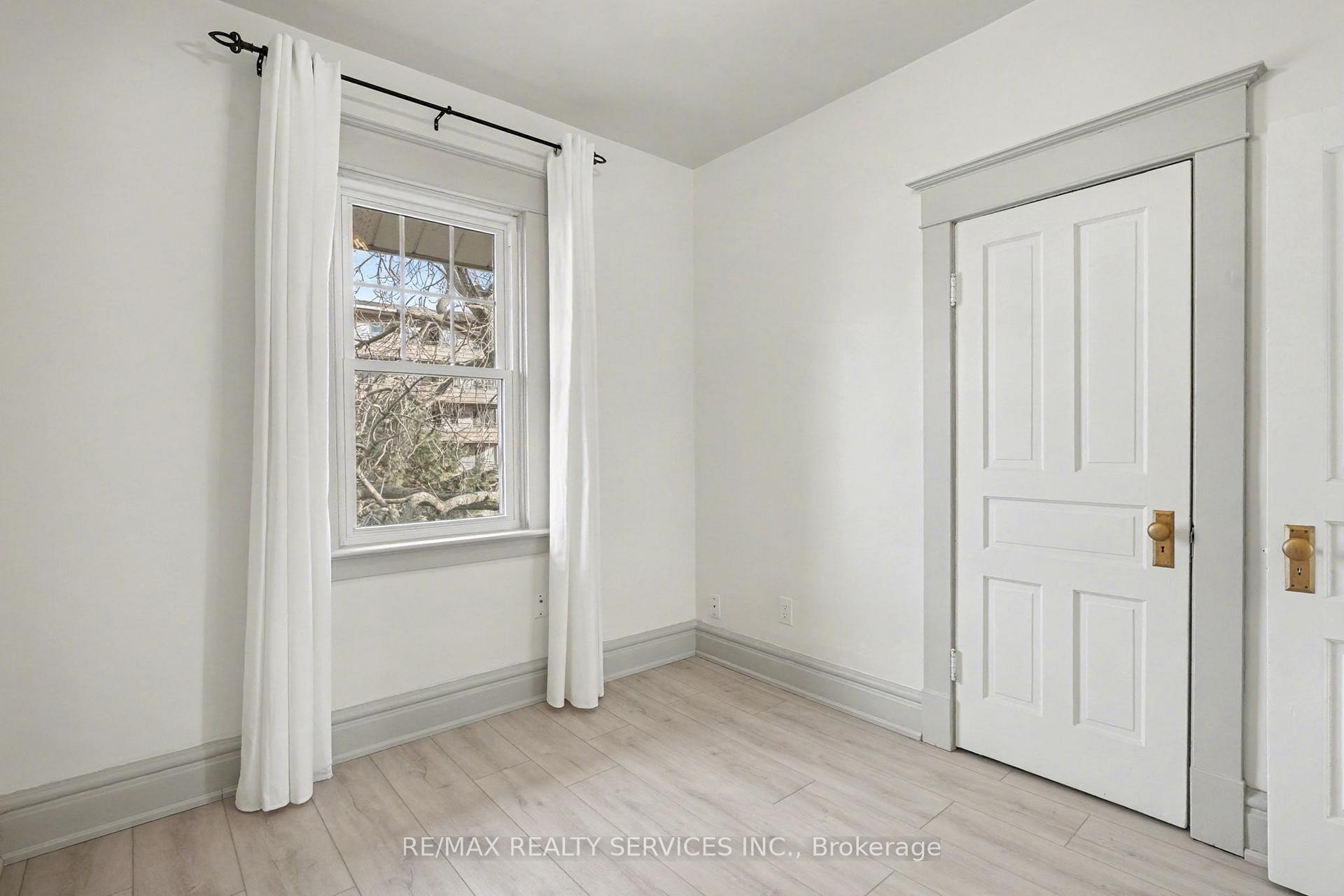 Photo 16 of 39 Fielden Avenue, Port Colborne, Sugarloaf — HOMEH