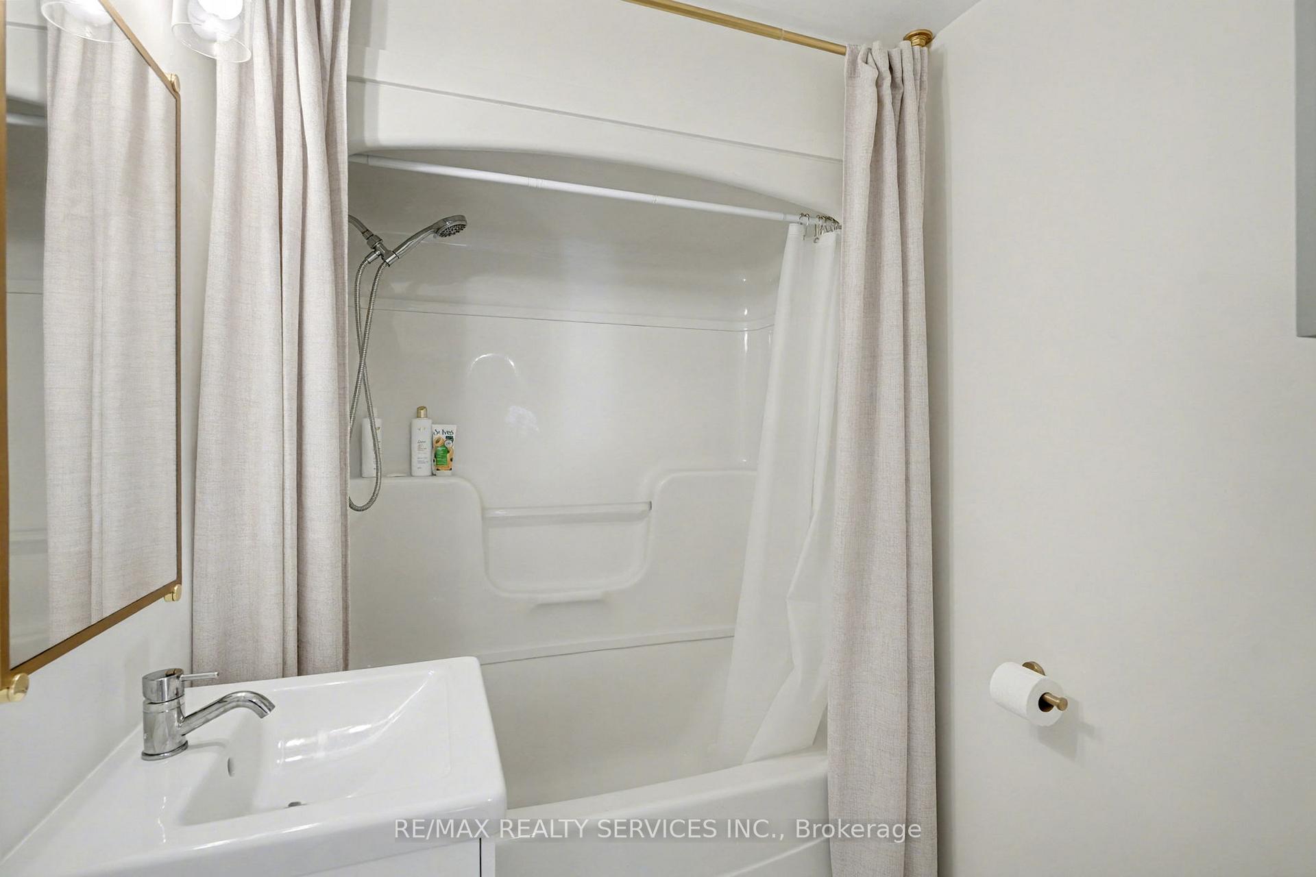 Photo 21 of 39 Fielden Avenue, Port Colborne, Sugarloaf — HOMEH