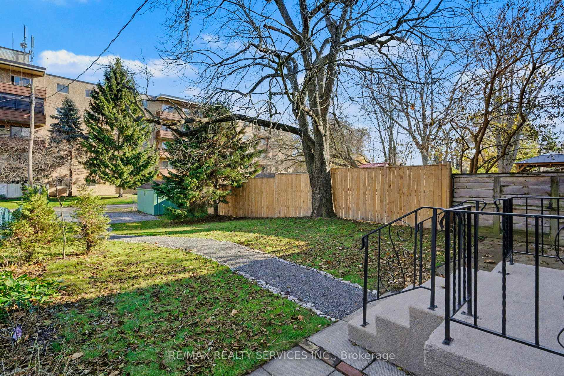 Photo 23 of 39 Fielden Avenue, Port Colborne, Sugarloaf — HOMEH