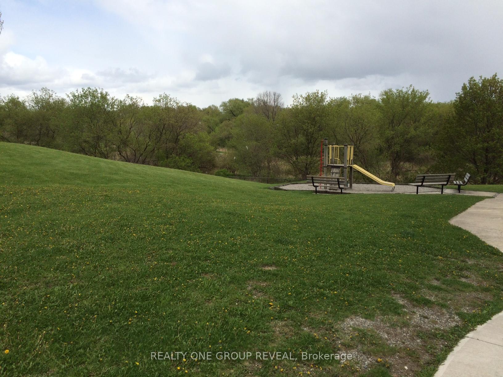 Photo 5 of Unit 308, 236 Albion Road, Etobicoke, Elms-Old Rexdale — HOMEH