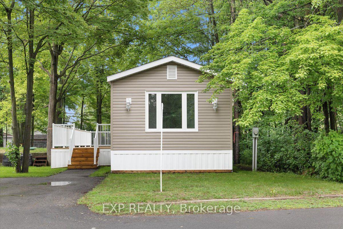 Photo 3 of 1045 Vista Barrett Private, Ottawa, Greely — HOMEH