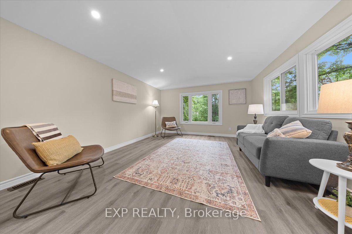 Photo 6 of 1045 Vista Barrett Private, Ottawa, Greely — HOMEH
