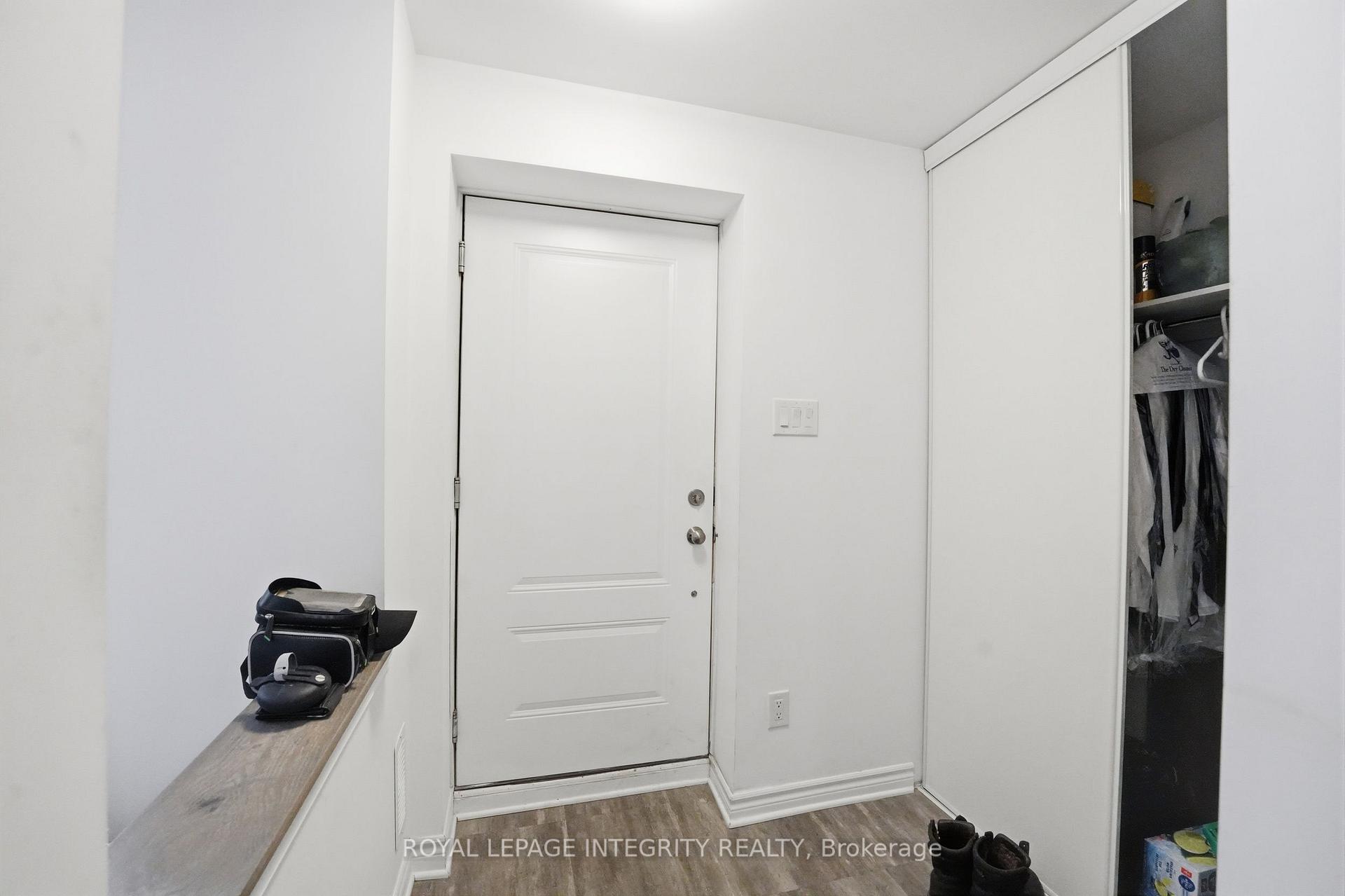 Photo 2 of Unit F, 30 Jaguar Pvt, Ottawa, Kanata - Emerald Meadows/Trailwest — HOMEH