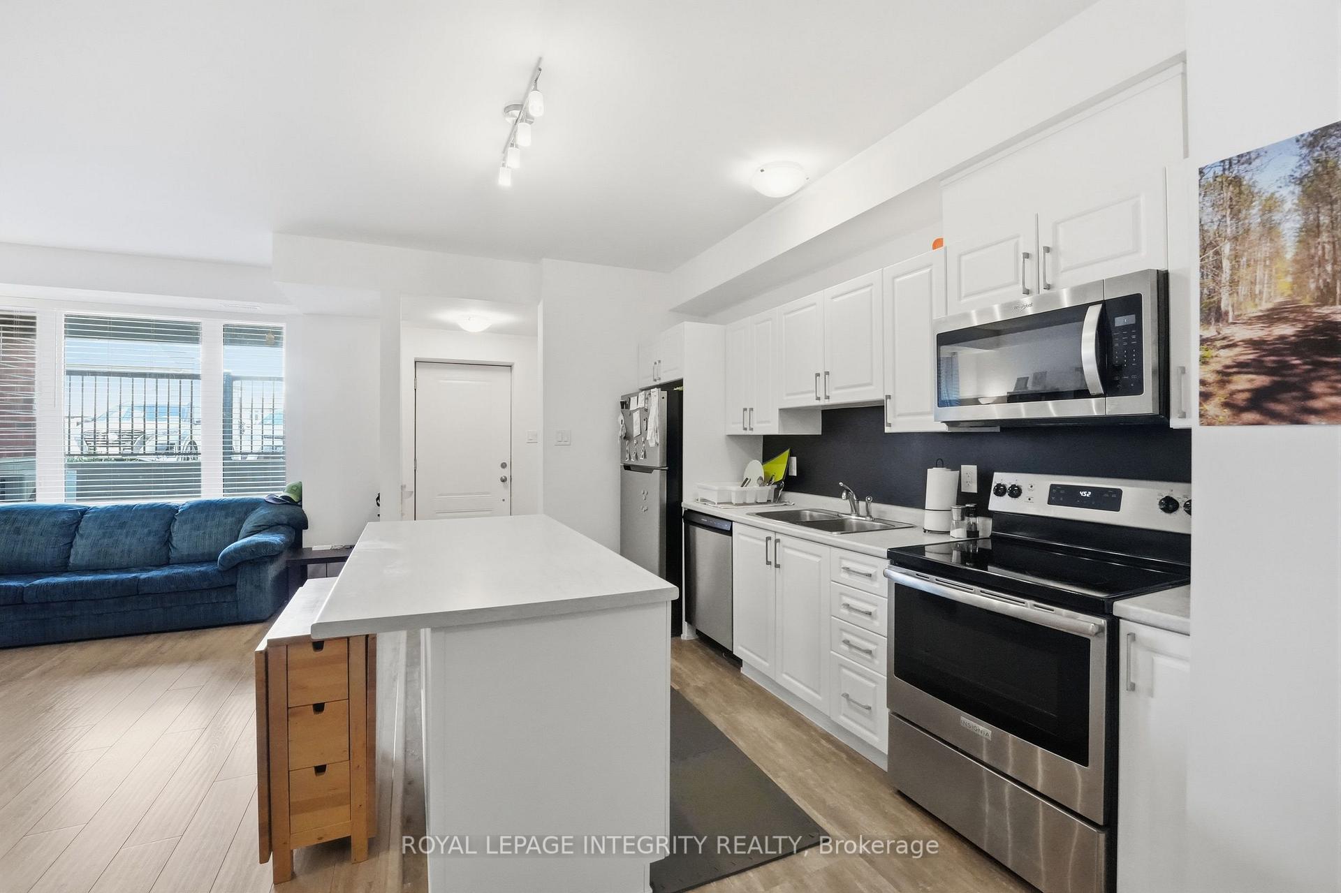 Photo 6 of Unit F, 30 Jaguar Pvt, Ottawa, Kanata - Emerald Meadows/Trailwest — HOMEH
