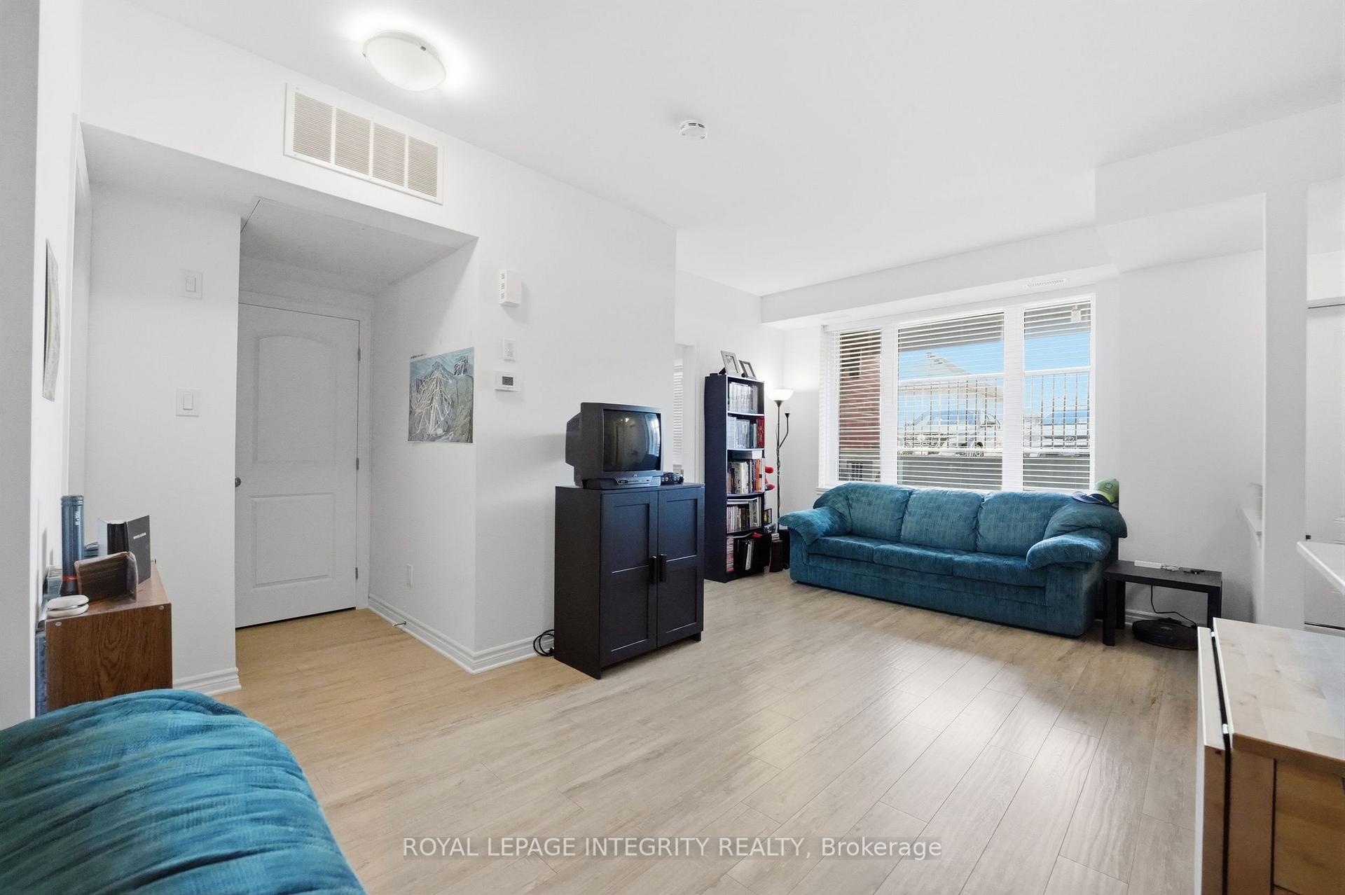 Photo 8 of Unit F, 30 Jaguar Pvt, Ottawa, Kanata - Emerald Meadows/Trailwest — HOMEH