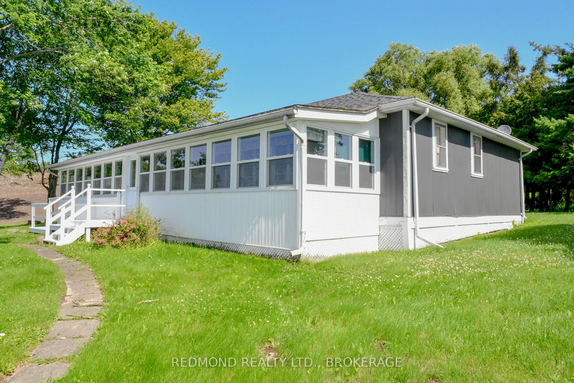 Photo 4 of 1686 Howe Island Drive, Frontenac Islands, Howe Island — HOMEH