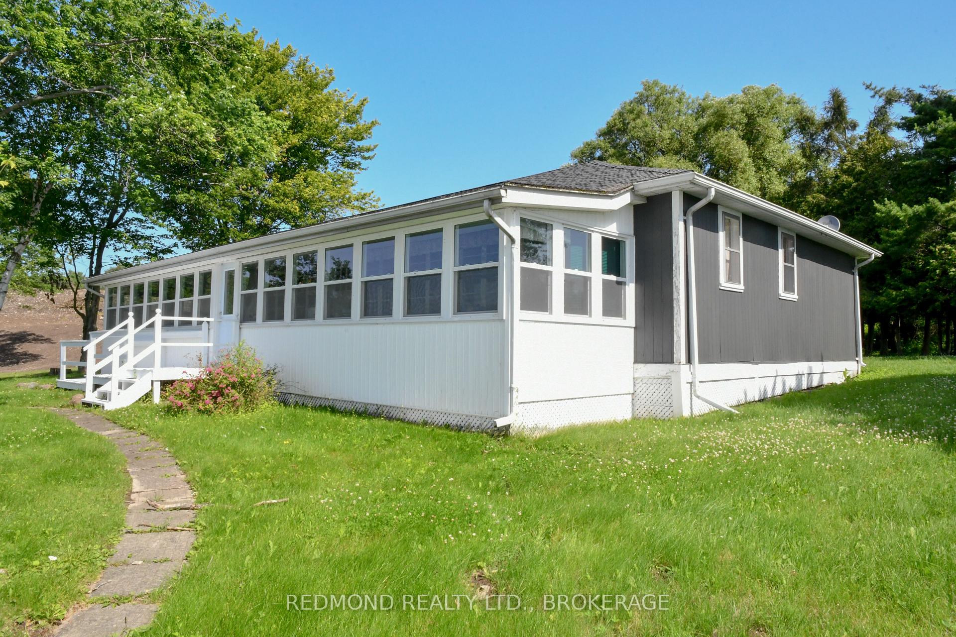 Photo 5 of 1686 Howe Island Drive, Frontenac Islands, Howe Island — HOMEH