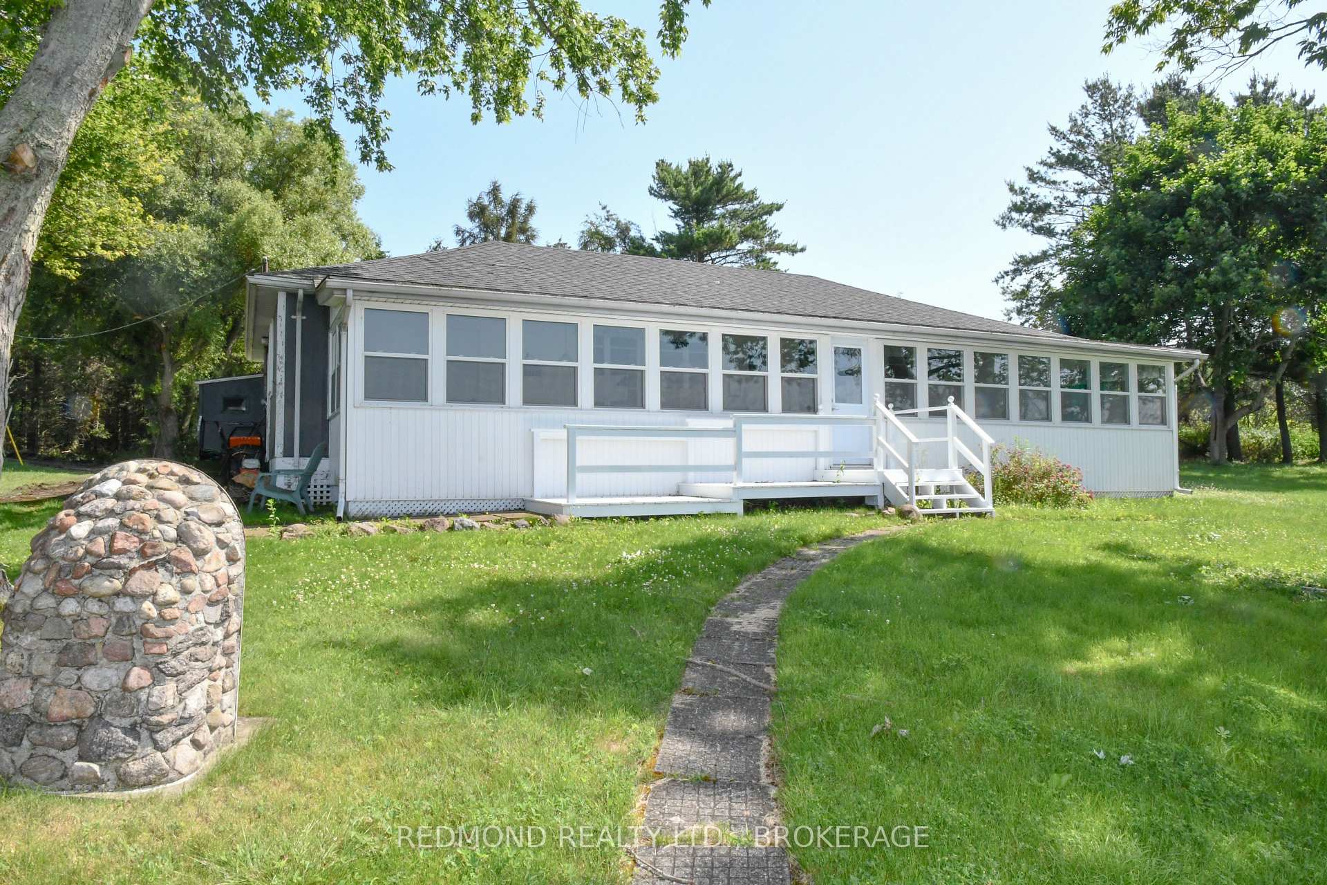 Photo 6 of 1686 Howe Island Drive, Frontenac Islands, Howe Island — HOMEH