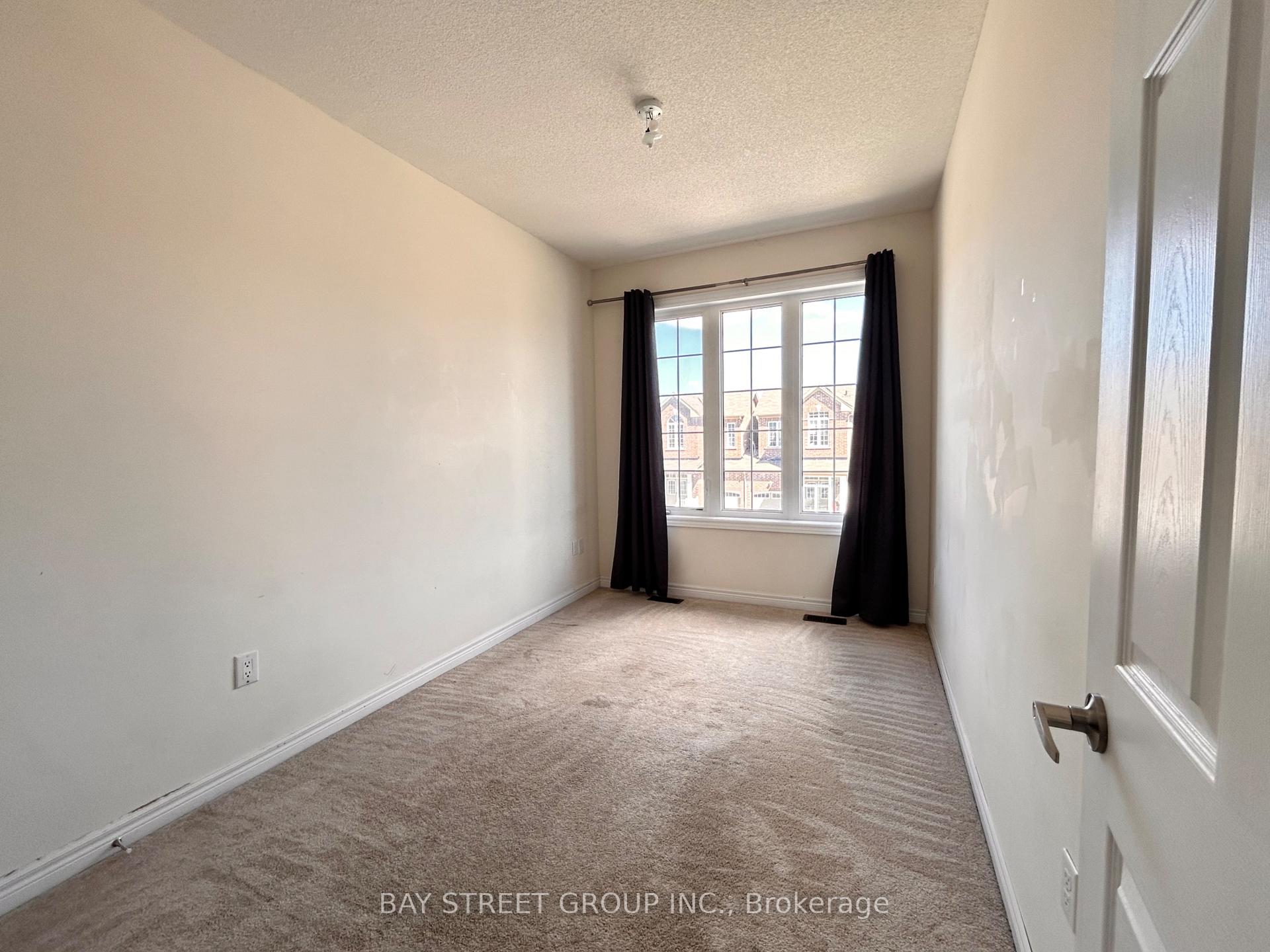 Photo 10 of 94 Titan Trail, Markham, Cedarwood — HOMEH
