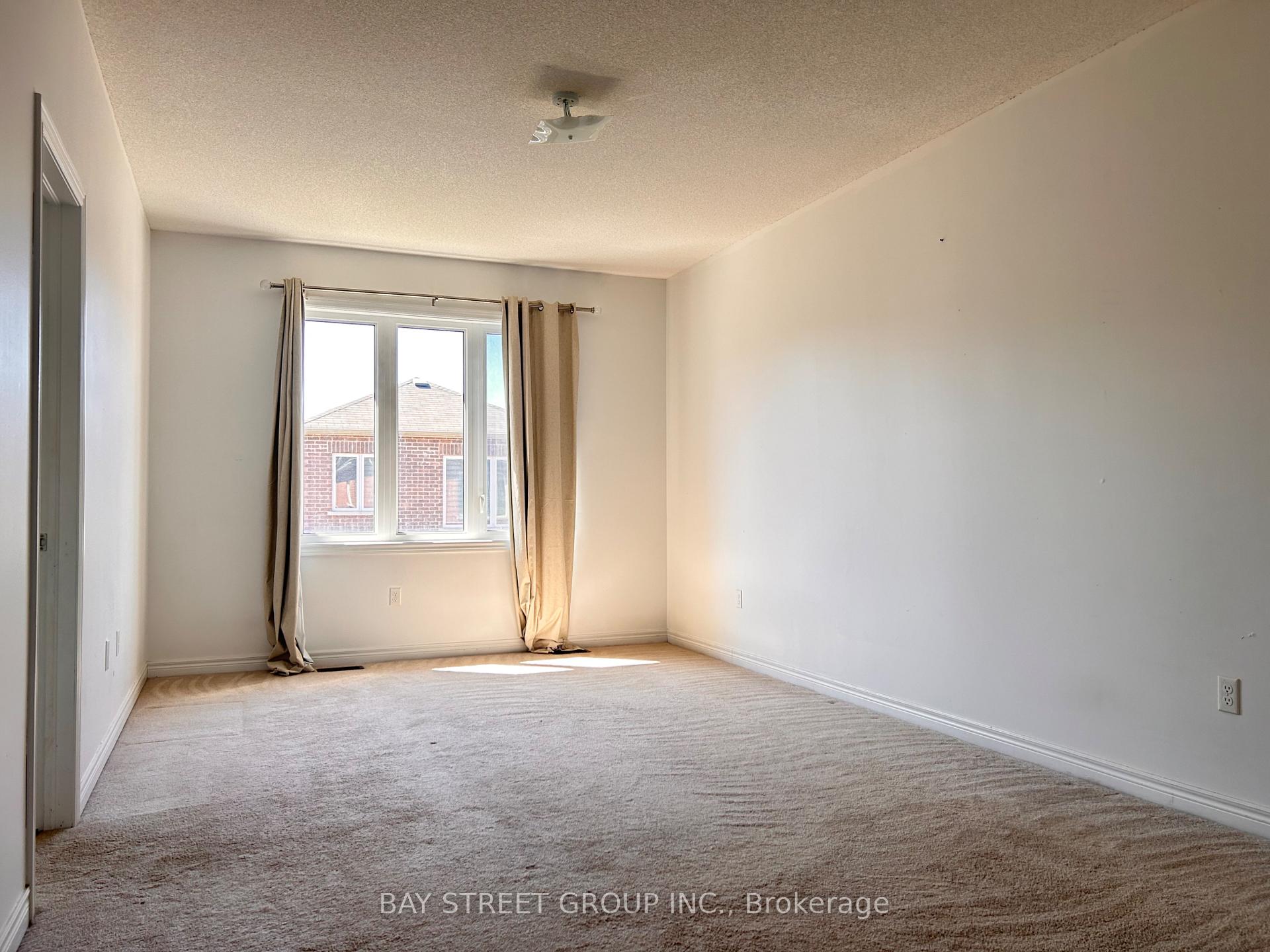 Photo 13 of 94 Titan Trail, Markham, Cedarwood — HOMEH