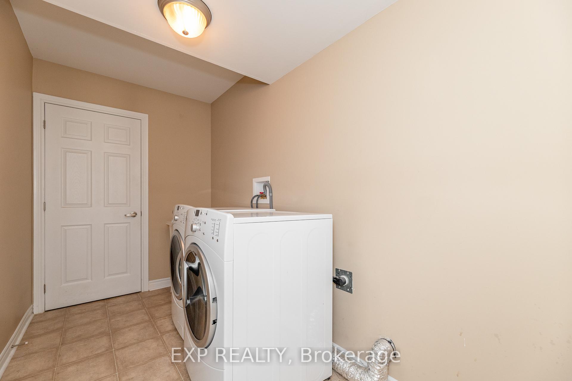 Photo 6 of 960 Messor Crescent, Ottawa, Stittsville (North) — HOMEH