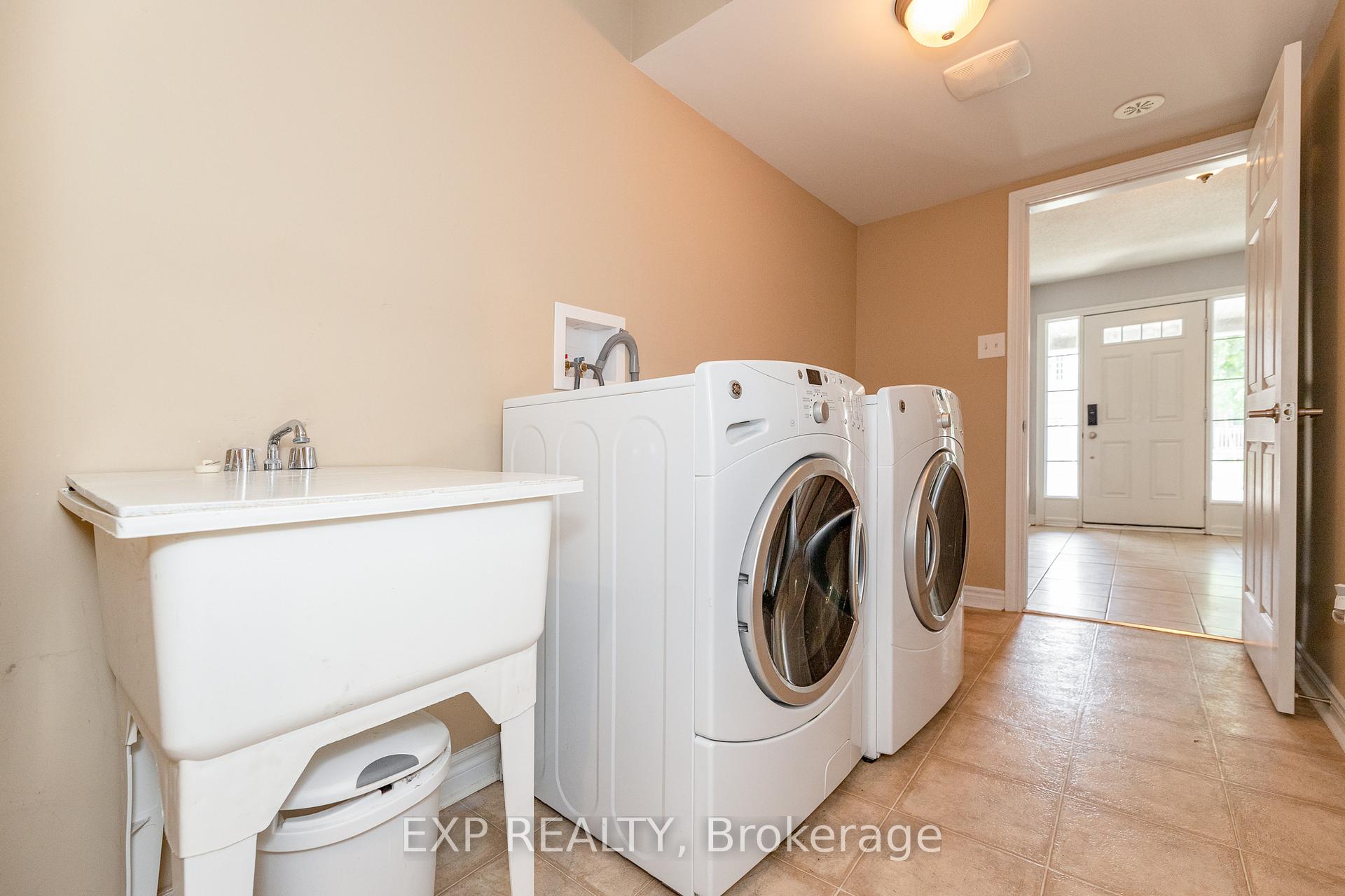 Photo 7 of 960 Messor Crescent, Ottawa, Stittsville (North) — HOMEH