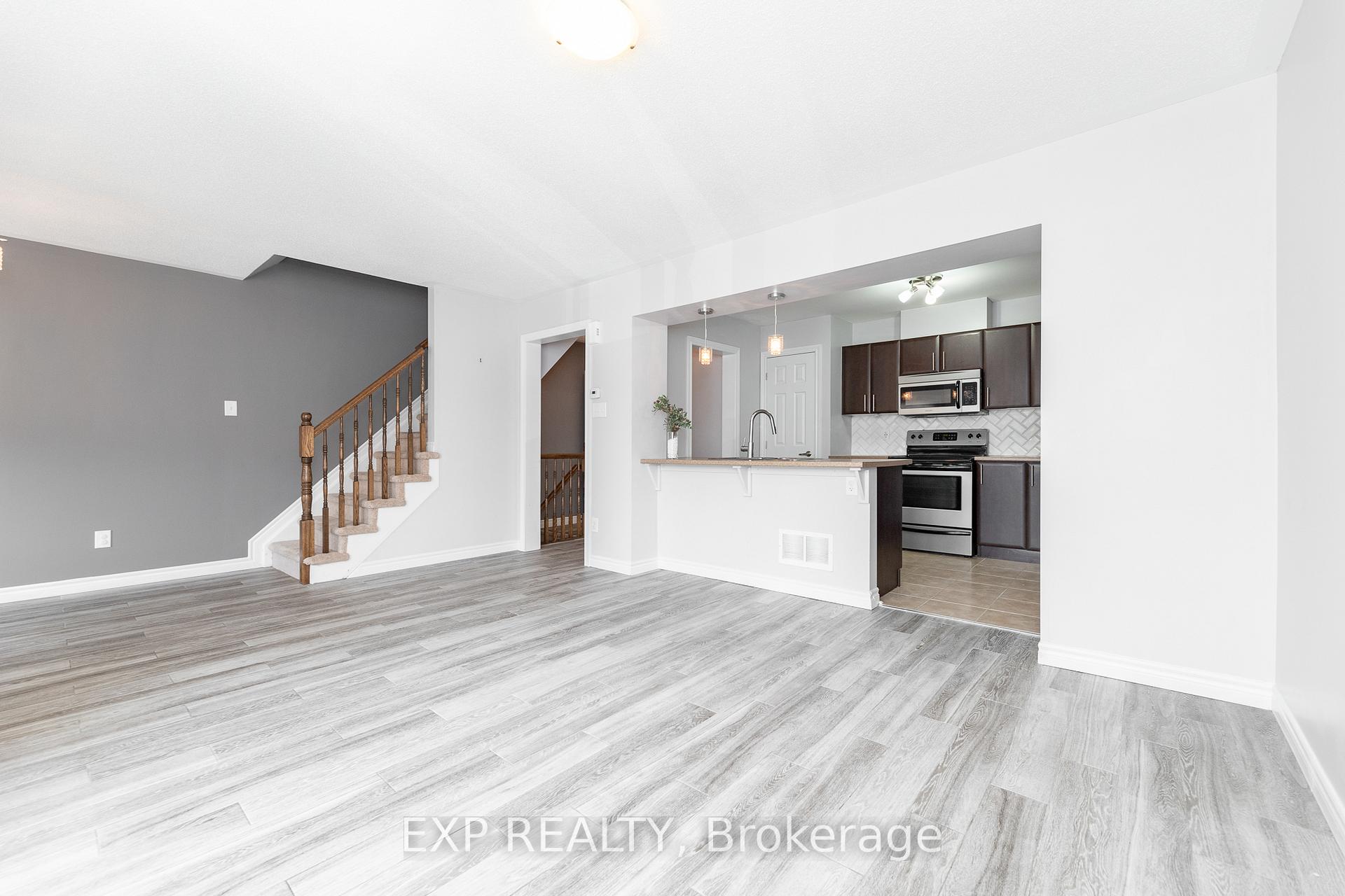 Photo 10 of 960 Messor Crescent, Ottawa, Stittsville (North) — HOMEH