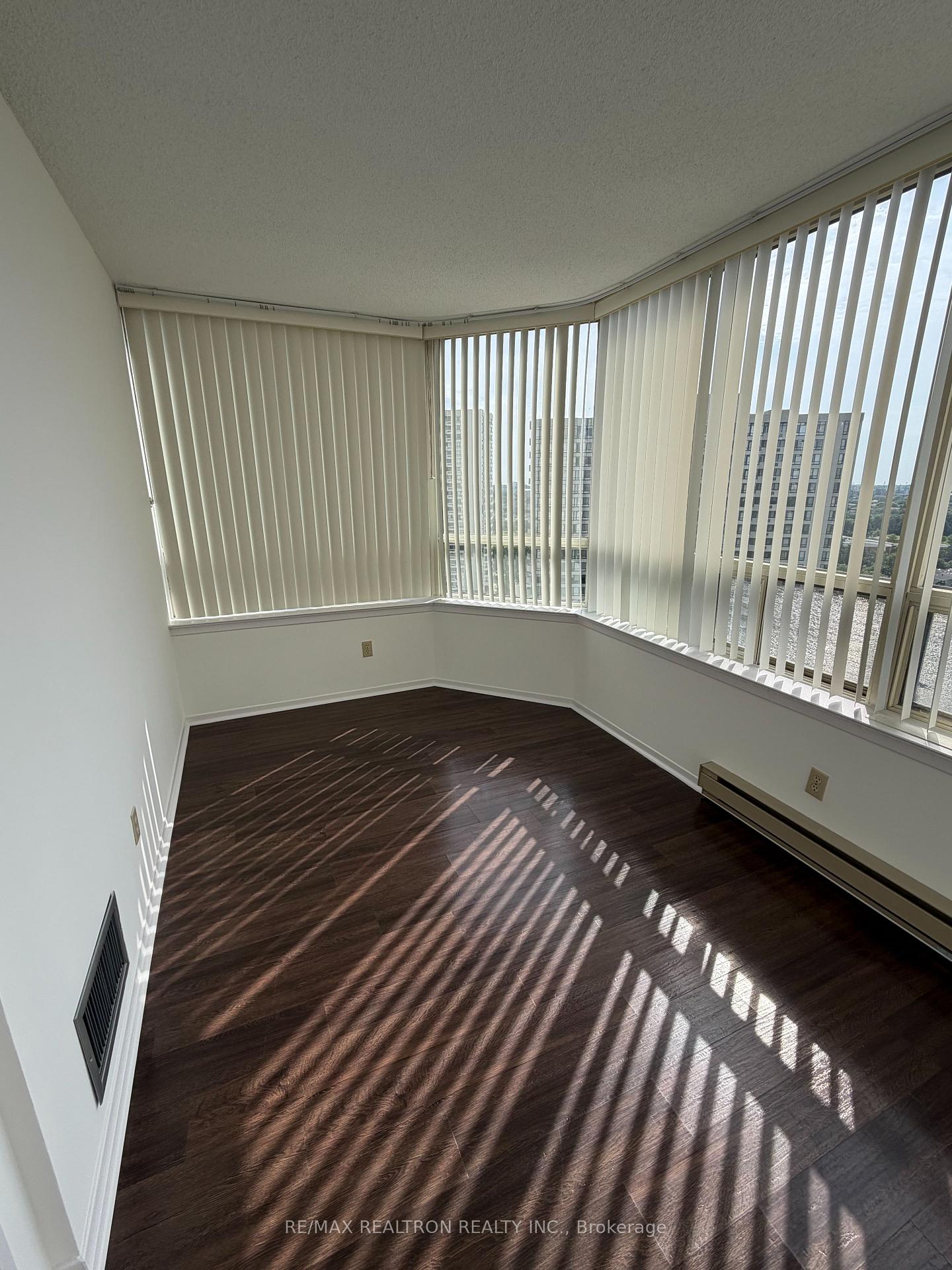 Photo 7 of Unit 1609, 175 Bamburgh Circle, Scarborough, Steeles — HOMEH