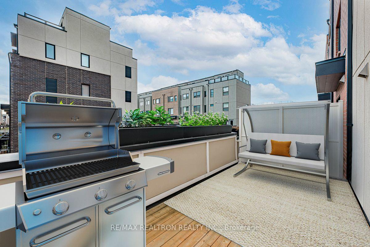 Photo 7 of 213 Downsview Park Boulevard, North York, Downsview-Roding-CFB — HOMEH
