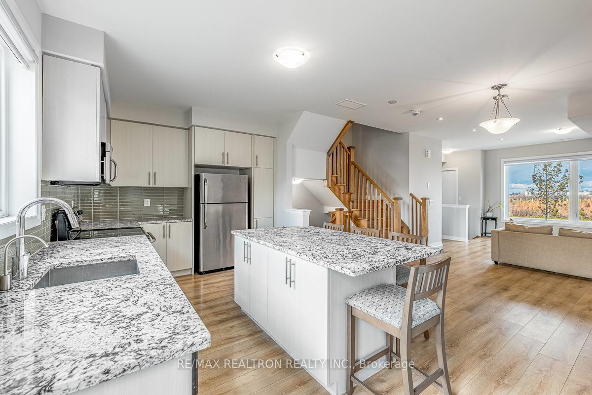 Photo 56 of 213 Downsview Park Boulevard, North York, Downsview-Roding-CFB — HOMEH