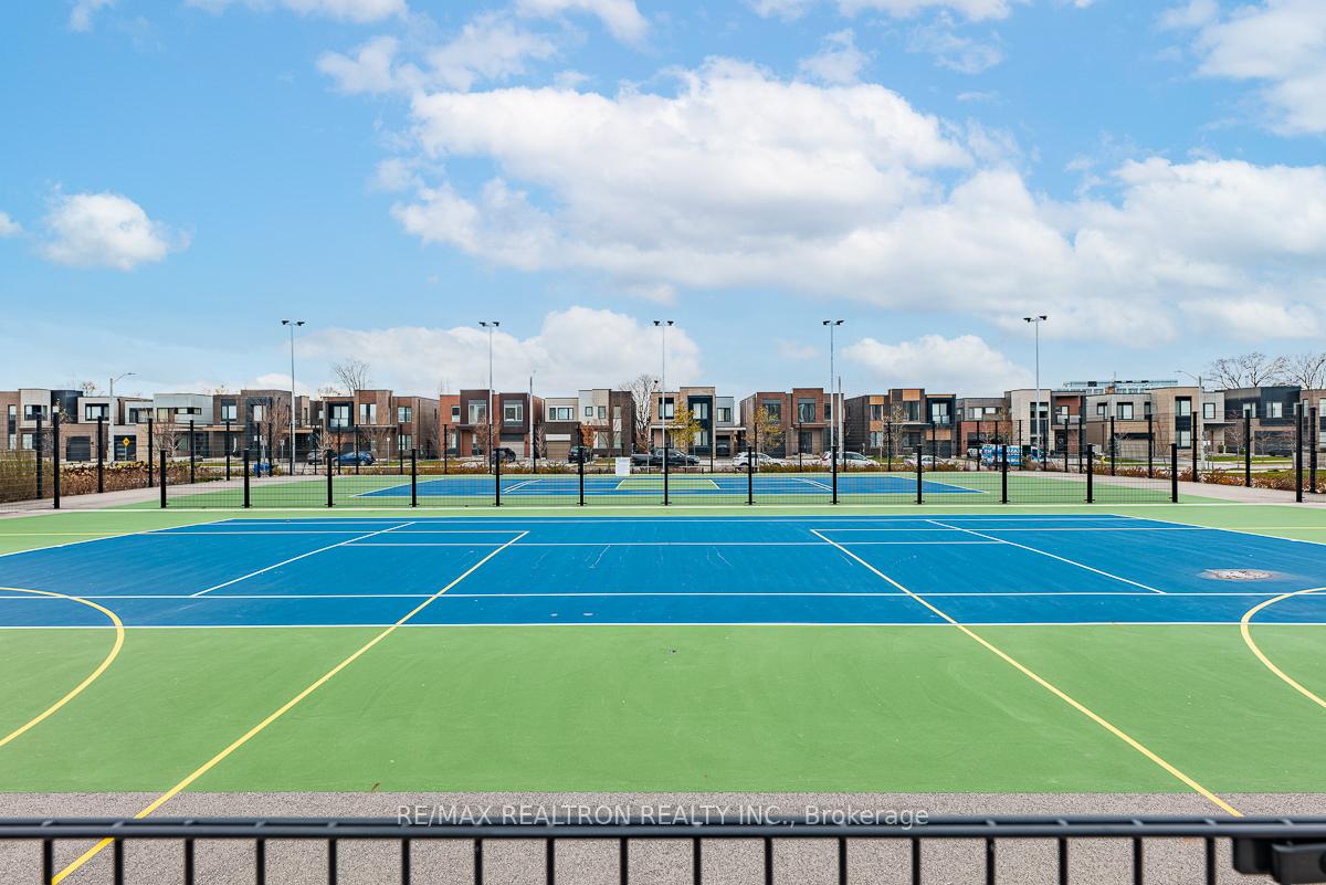 Photo 78 of 213 Downsview Park Boulevard, North York, Downsview-Roding-CFB — HOMEH