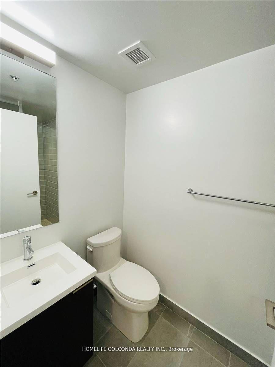 Photo 9 of Unit 2305, 203 college Street, Toronto, Kensington-Chinatown — HOMEH
