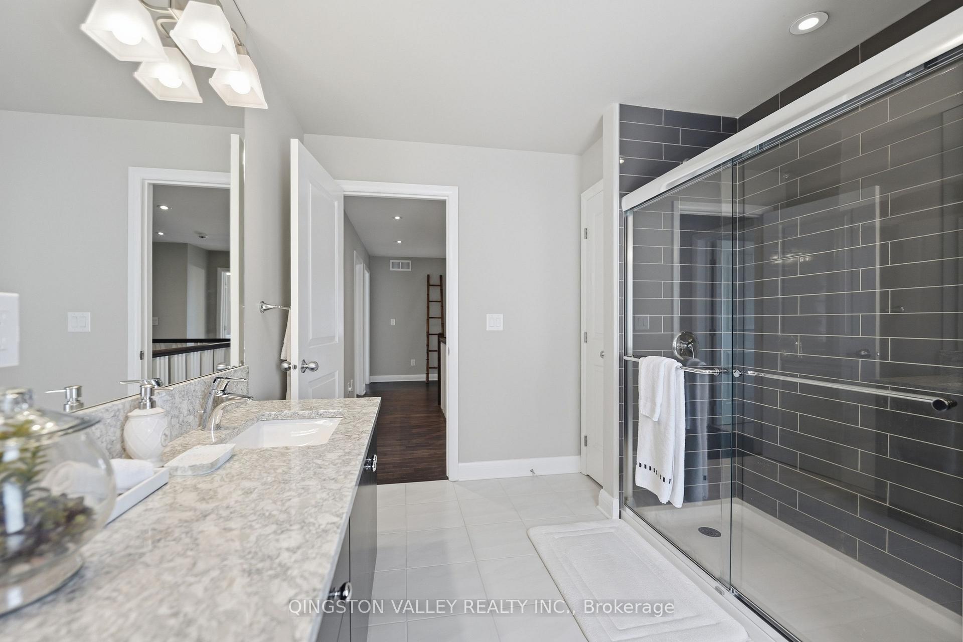 Photo 36 of 198 Escarpment Crescent, Ottawa, Kanata - Kanata Lakes/Heritage Hills — HOMEH