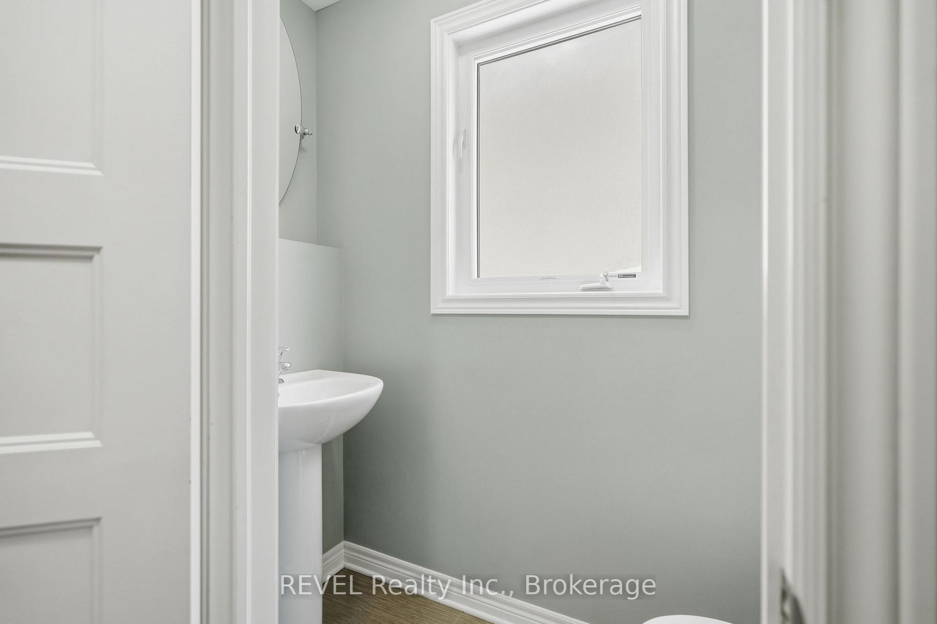 Photo 6 of 8553 Jennifer Crescent, Niagara Falls, Forestview — HOMEH