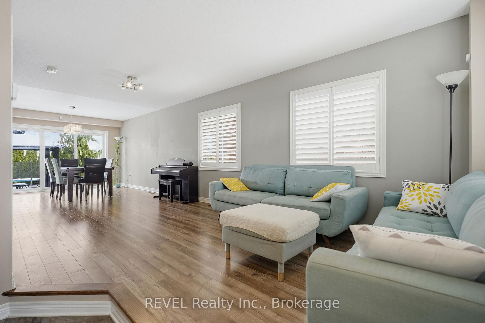 Photo 8 of 8553 Jennifer Crescent, Niagara Falls, Forestview — HOMEH