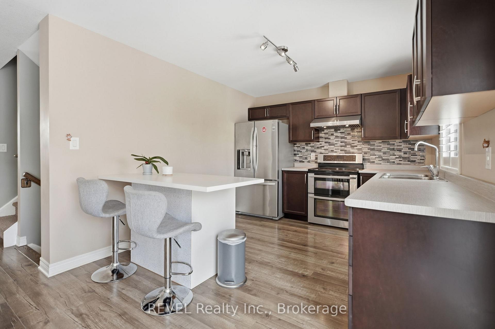 Photo 15 of 8553 Jennifer Crescent, Niagara Falls, Forestview — HOMEH