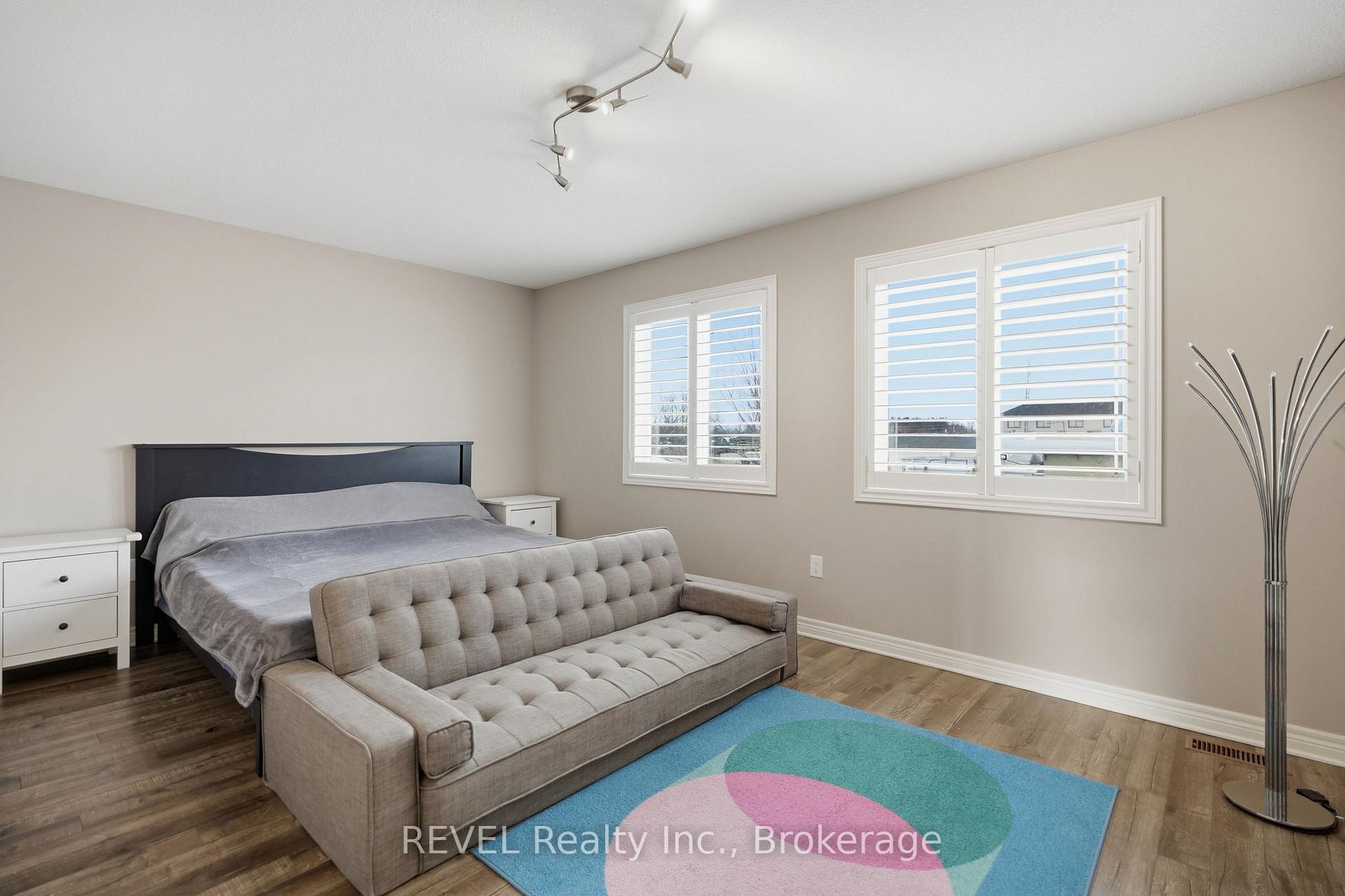 Photo 24 of 8553 Jennifer Crescent, Niagara Falls, Forestview — HOMEH