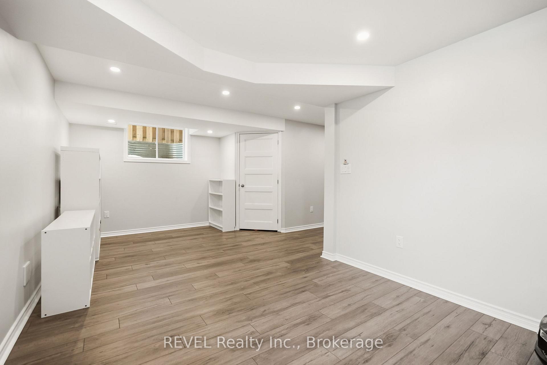 Photo 30 of 8553 Jennifer Crescent, Niagara Falls, Forestview — HOMEH