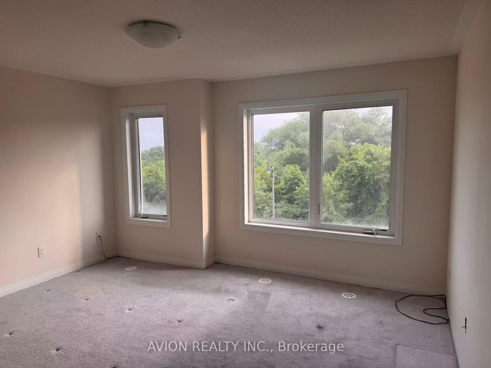 Photo 5 of 33 Saigen Lane, Markham, Cedar Grove — HOMEH