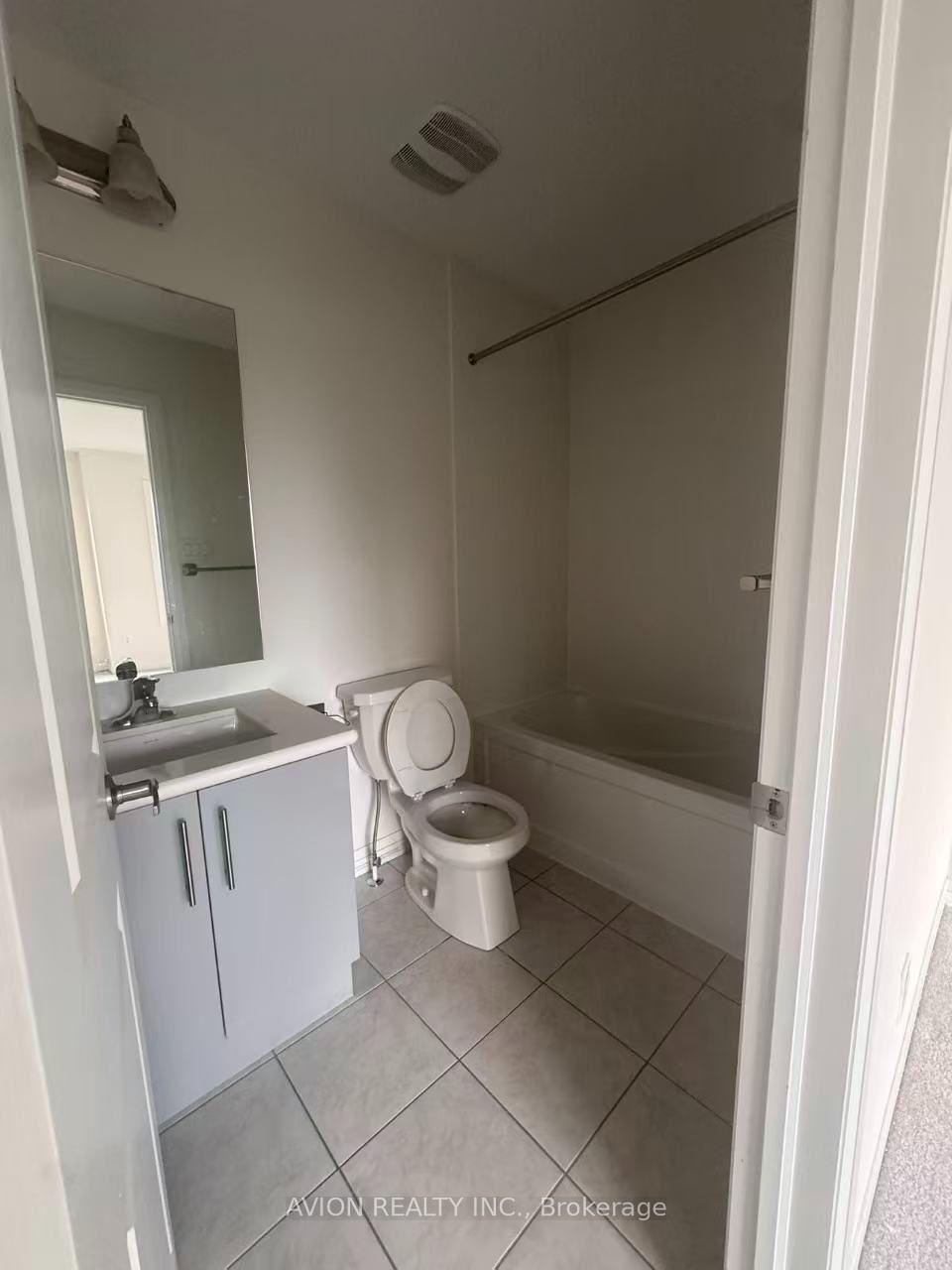 Photo 11 of 33 Saigen Lane, Markham, Cedar Grove — HOMEH