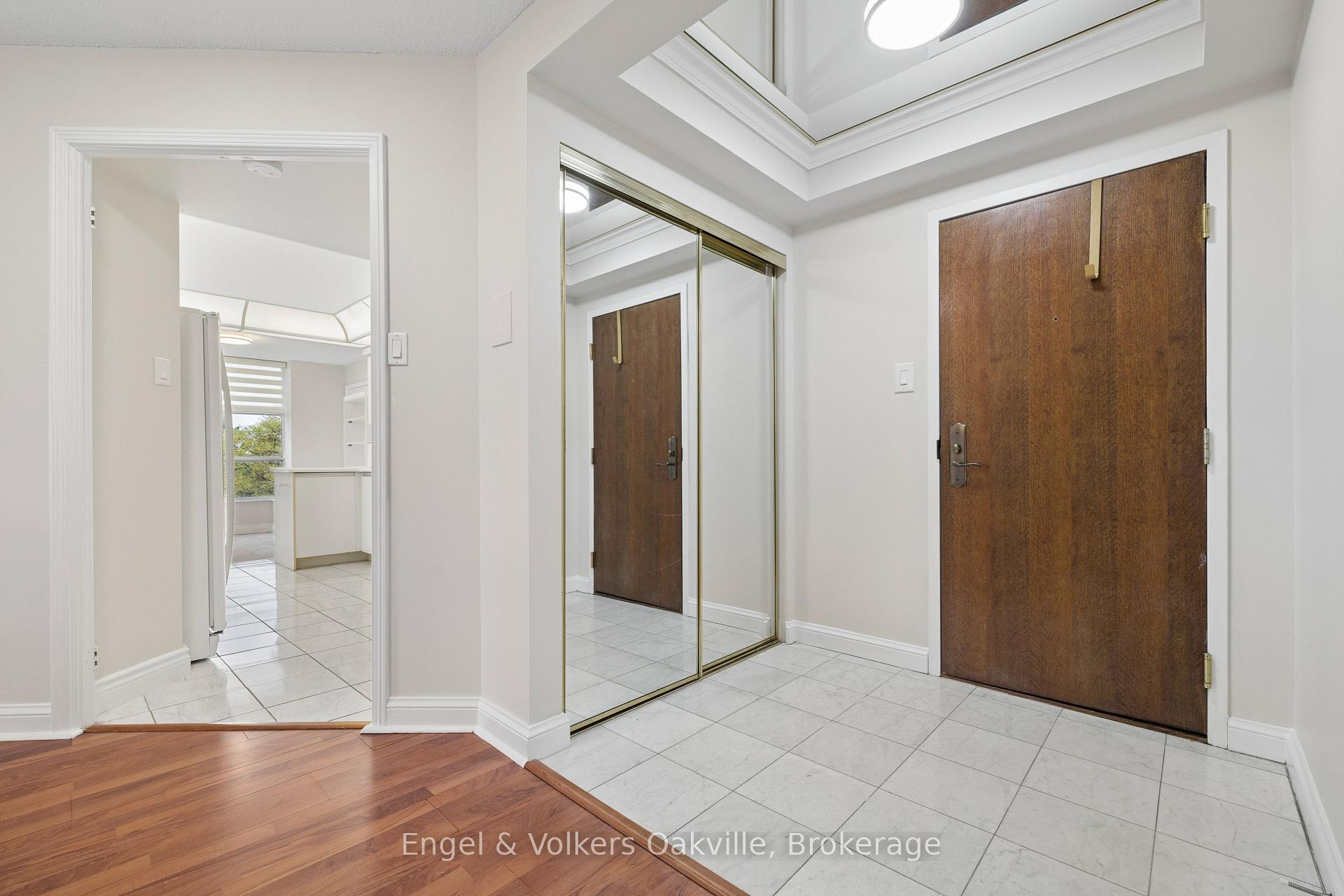 Photo 8 of Unit 201, 22 Hanover Road, Brampton, Queen Street Corridor — HOMEH